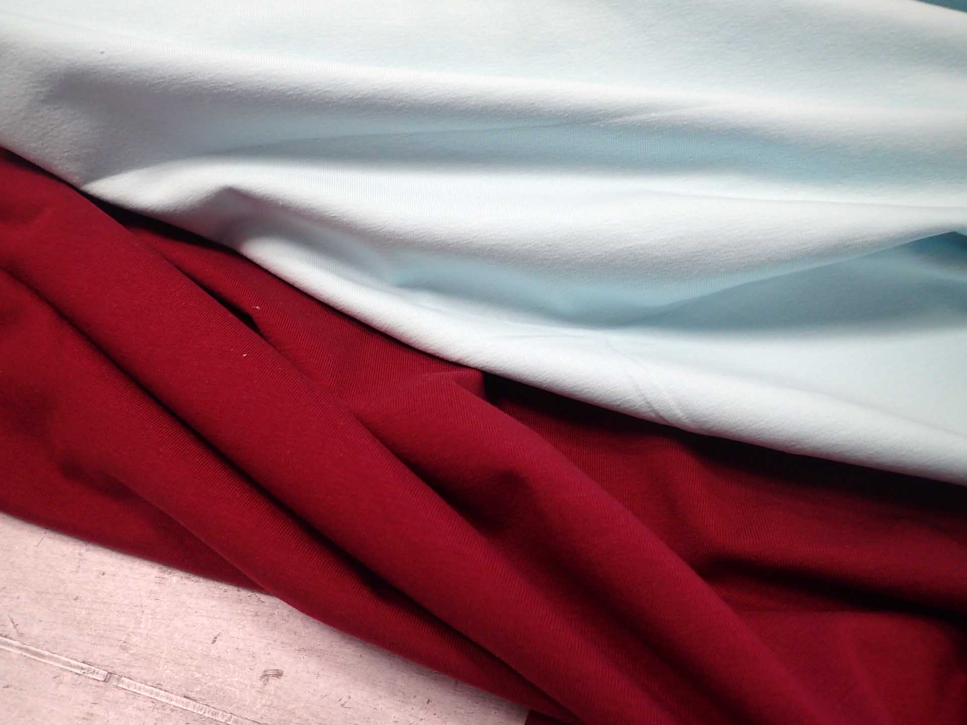 LÁTKA - TEPLÁKOVINA - BORDO