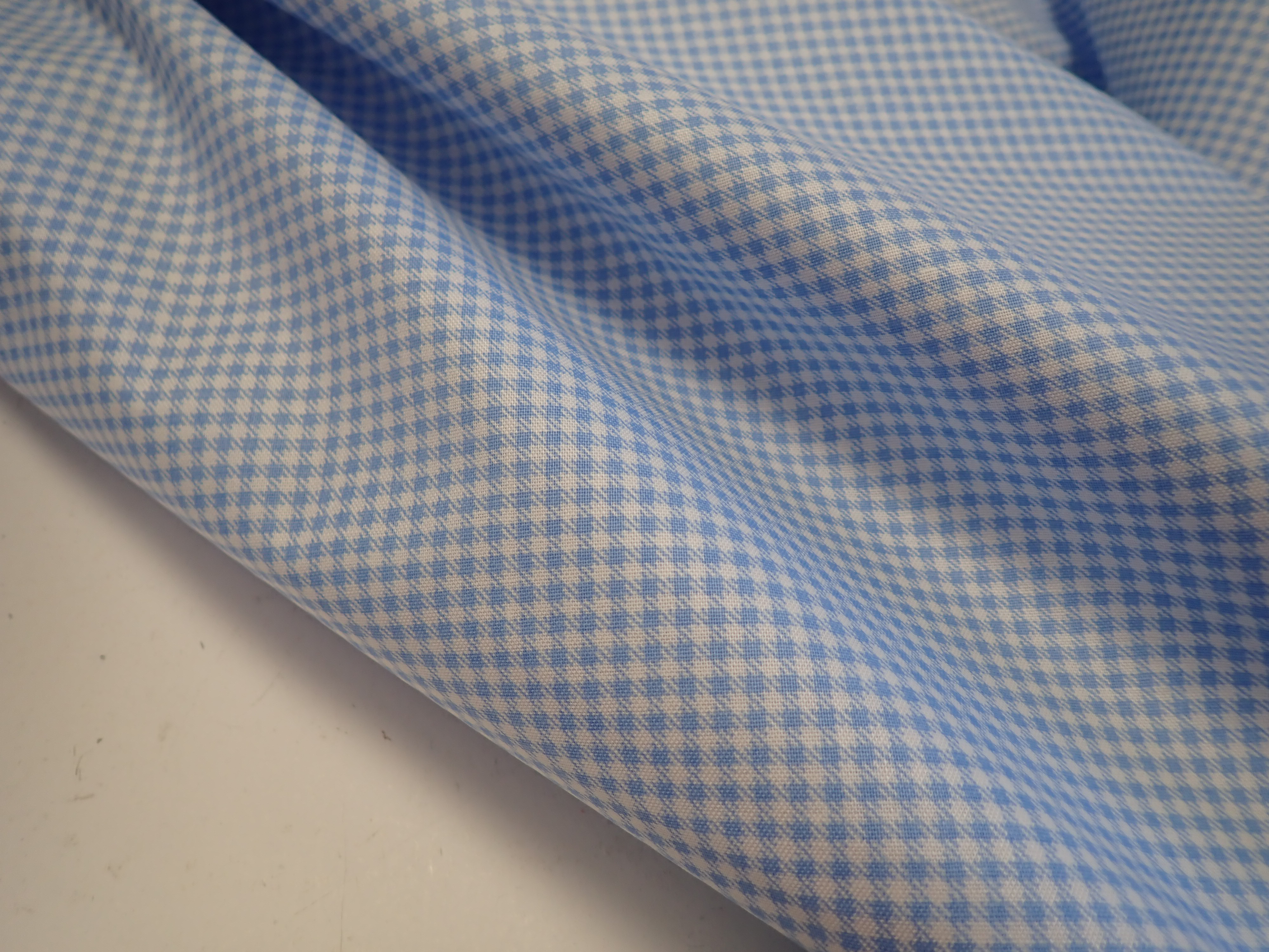 LÁTKA - SVĚTLE MODRÁ KOSTIČKA