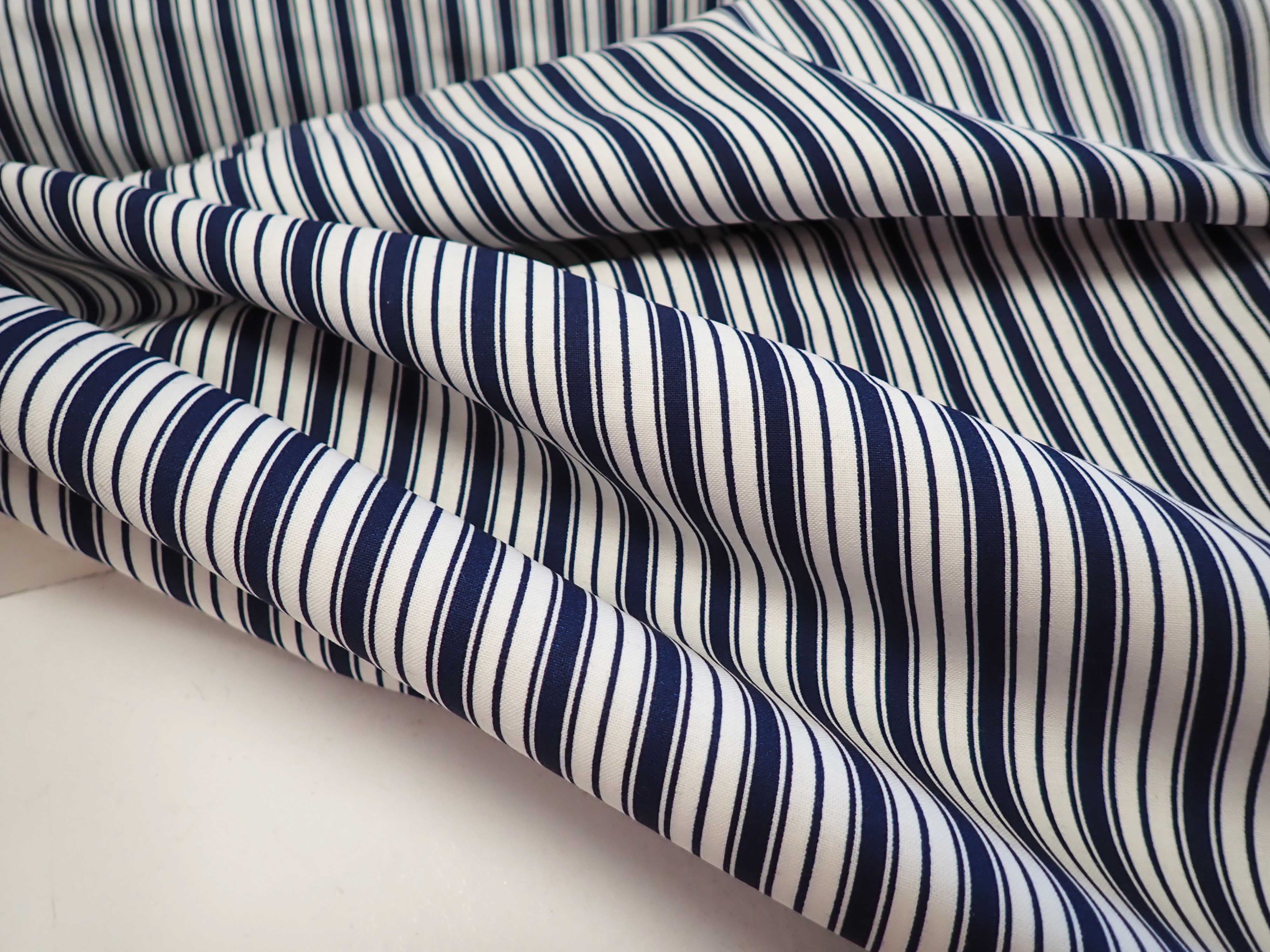 LÁTKA - PROUŽKY - TMAVĚ MODRÉ