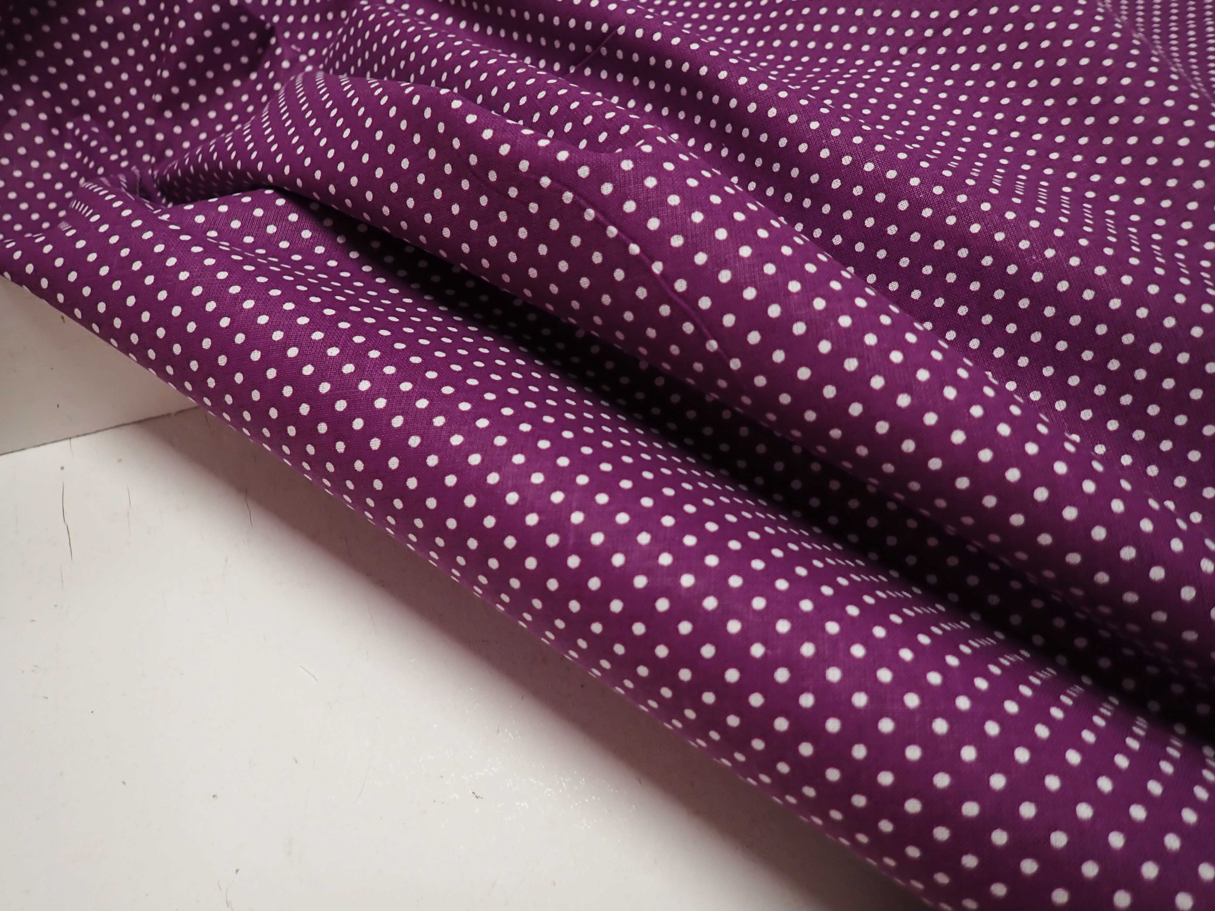 LÁTKA - TMAVĚ FIALOVÝ PUNTÍK