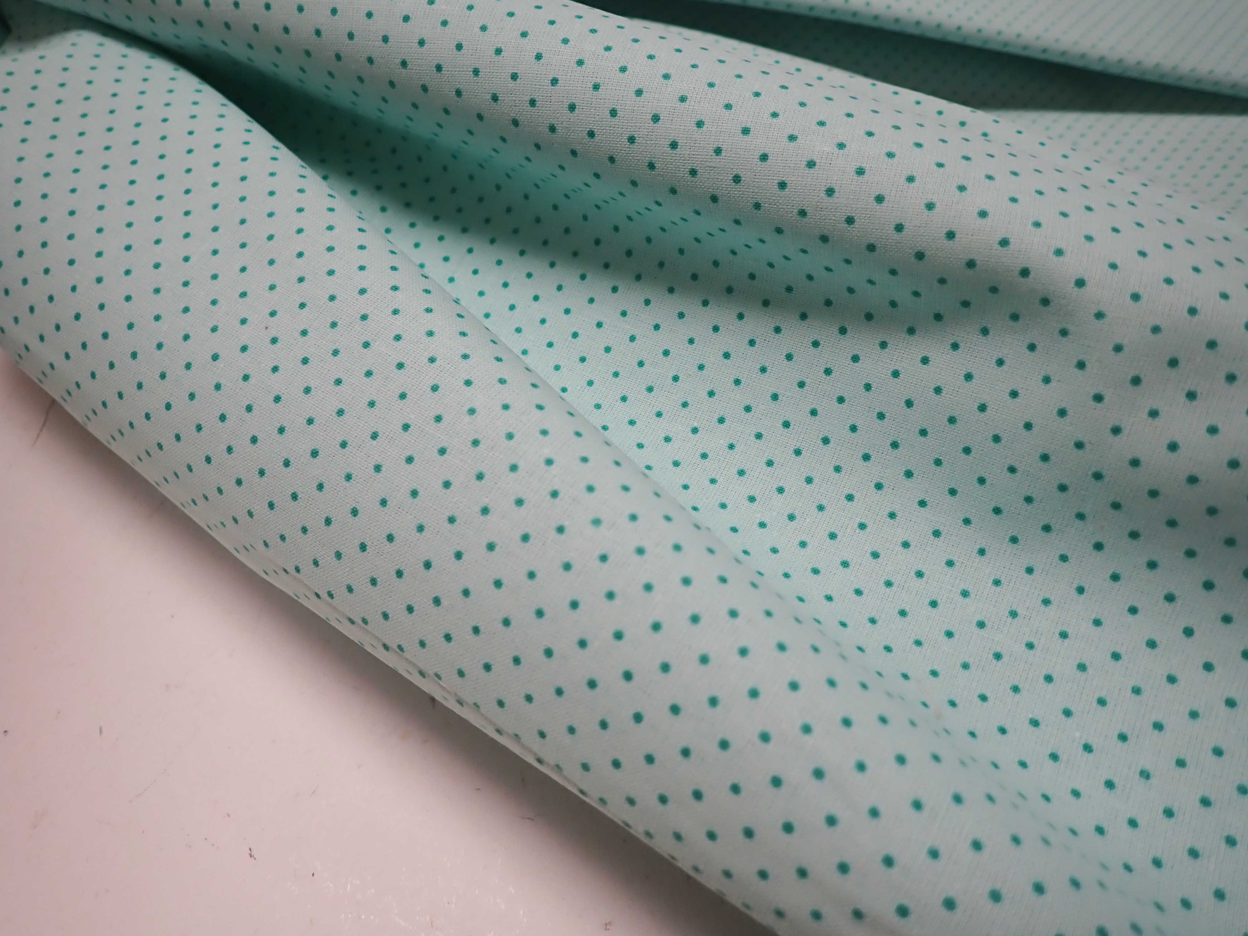 LÁTKA - SVĚTLE MENTOLOVÁ + MENTOLOVÝ PUNTÍK