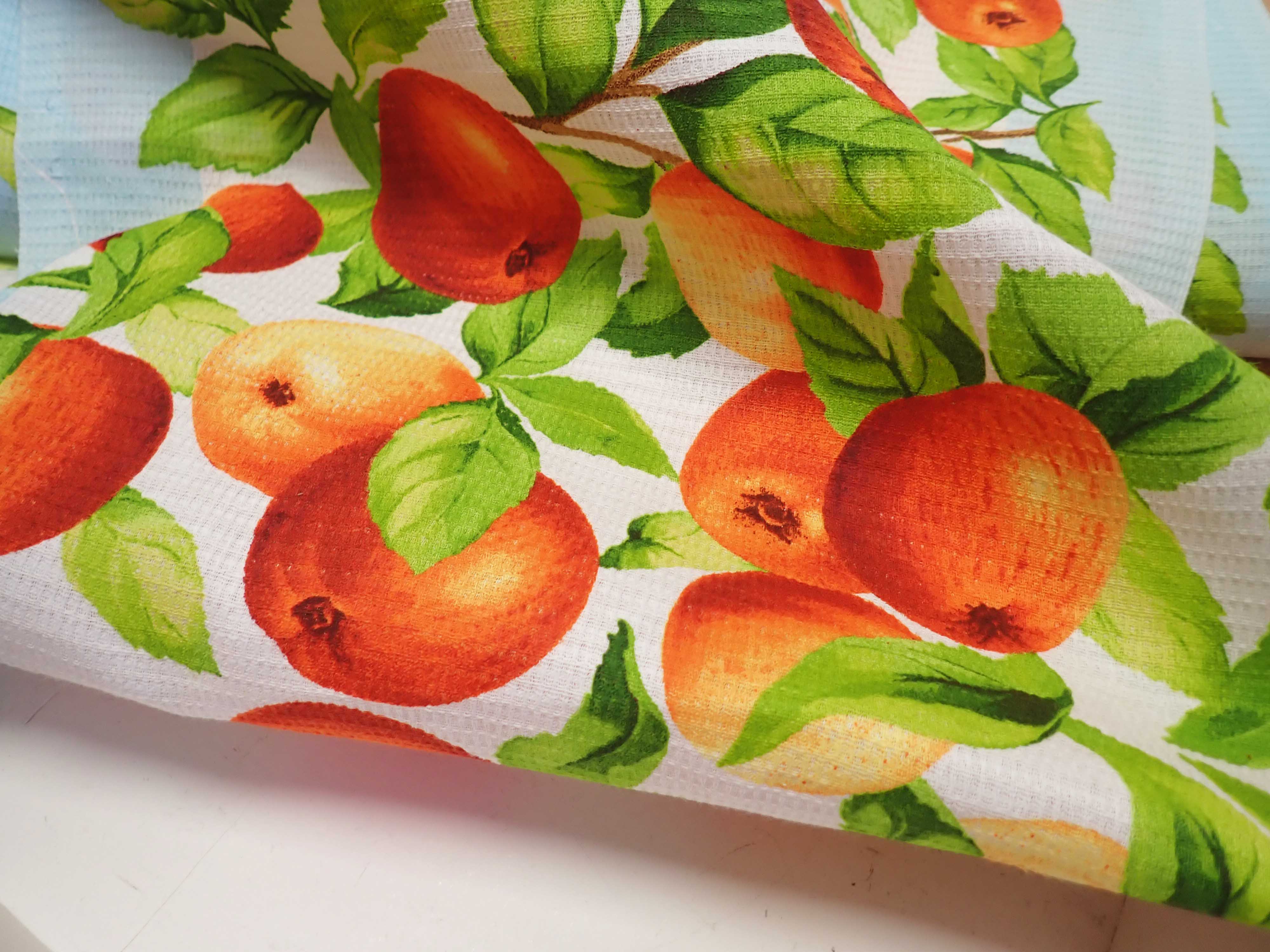 LÁTKA - VAFLE - UTĚRKOVINA - JABLÍČKA