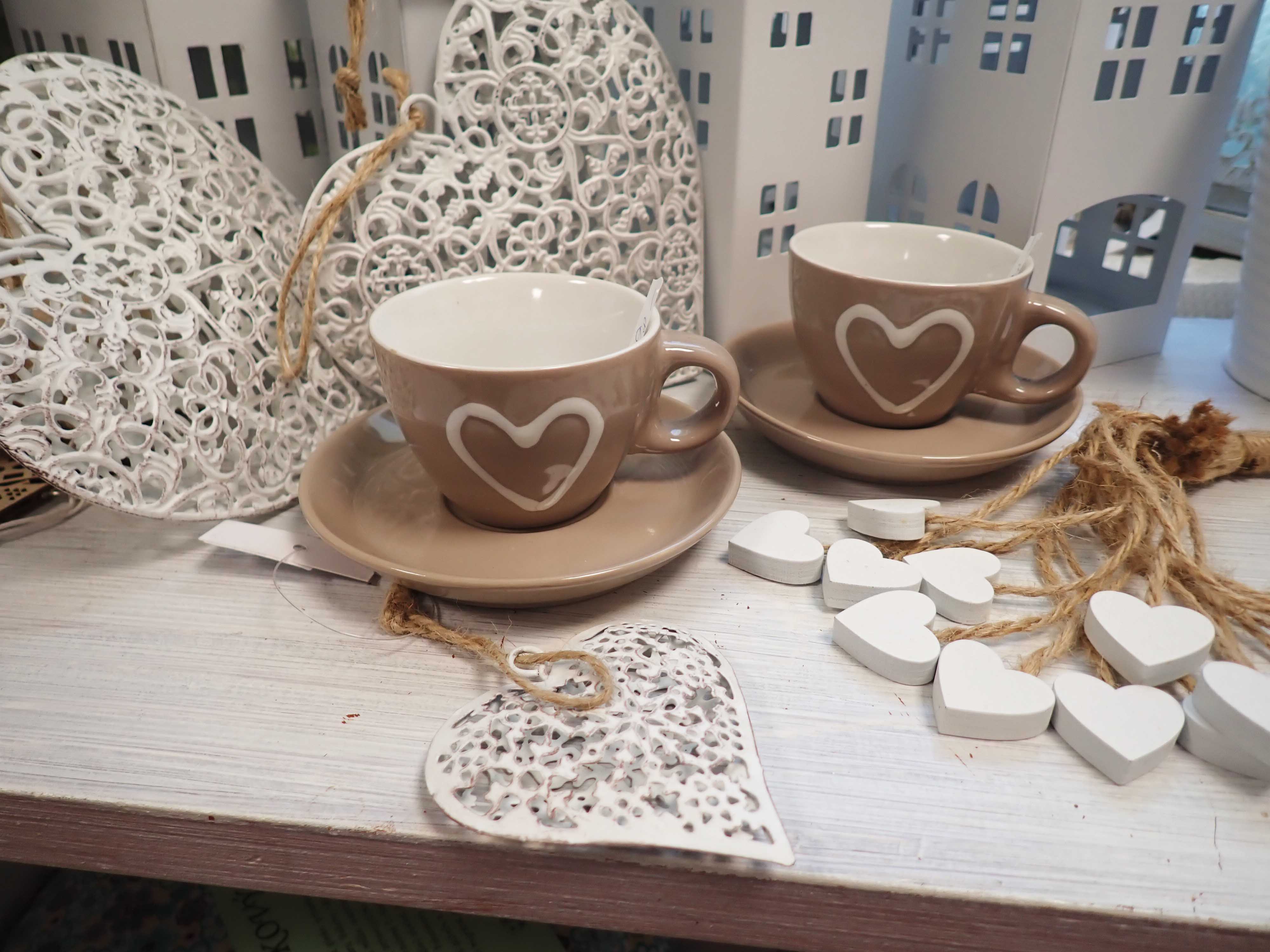 HRNEK S PODŠÁLKEM - BÉŽOVÝ + SRDÍČKO