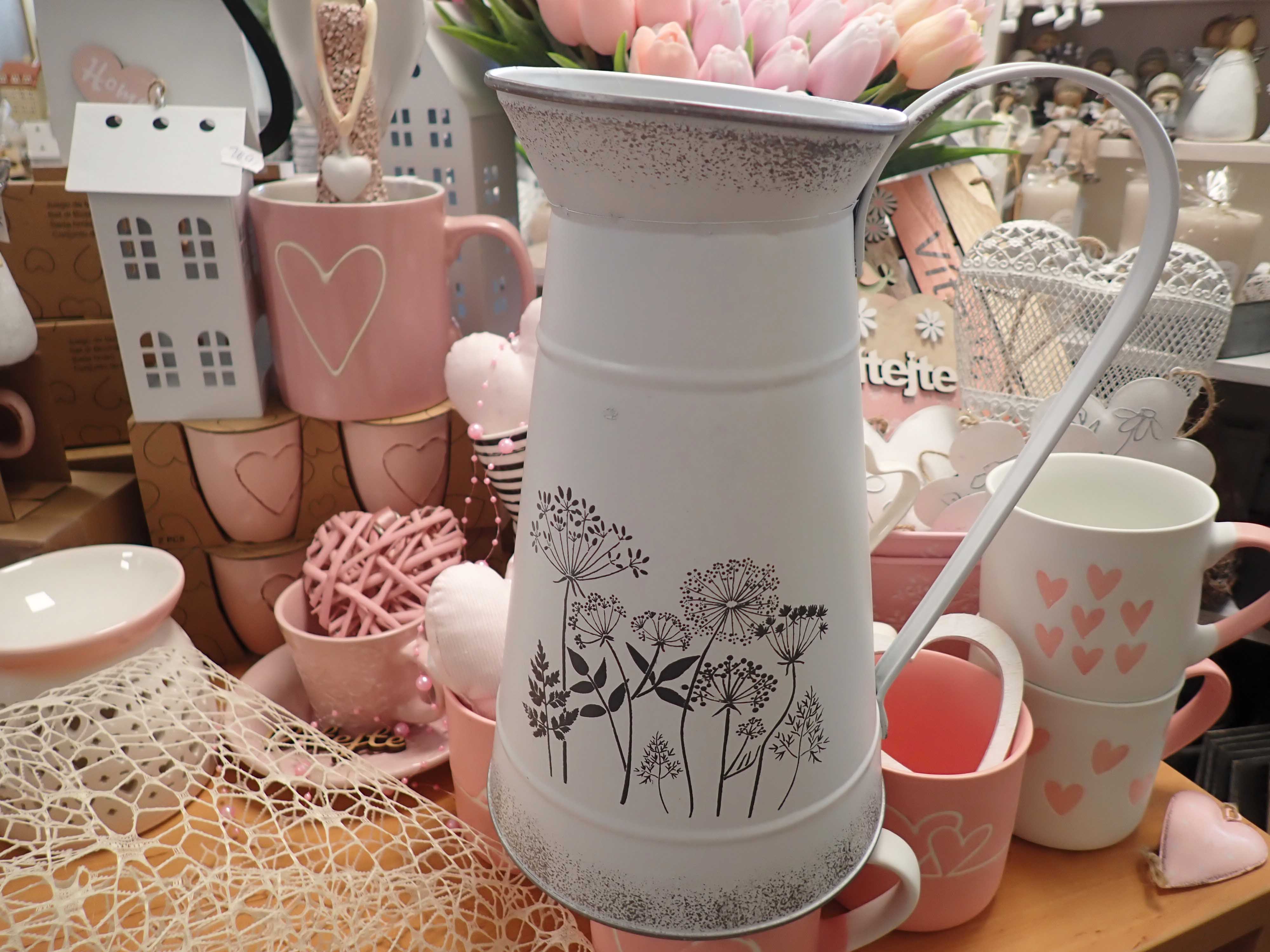 PLECHOVÁ KONVIČKA - CHMÝŘÍ