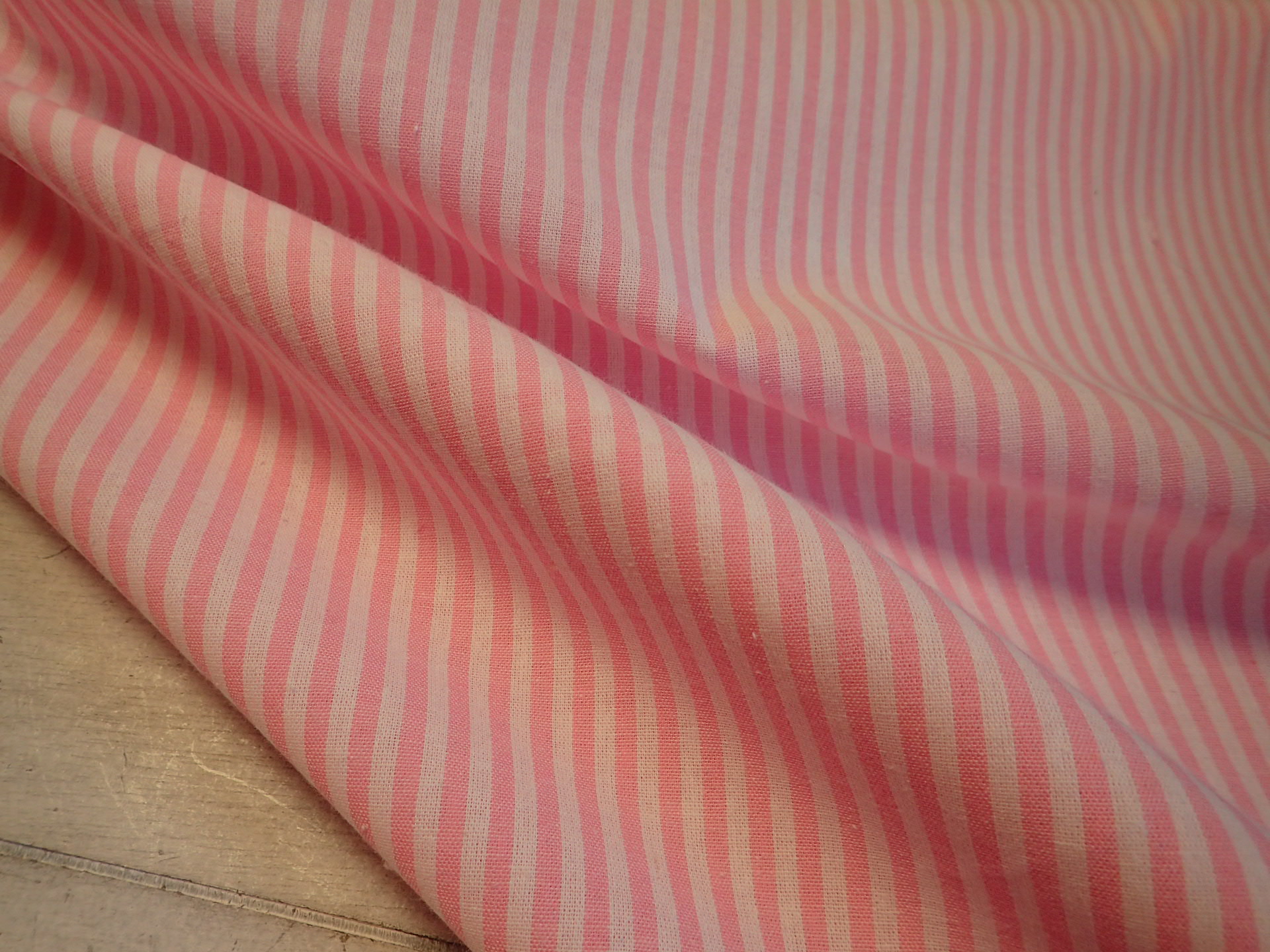 LÁTKA - RŮŽOVÝ PROUŽEK - KANAFAS