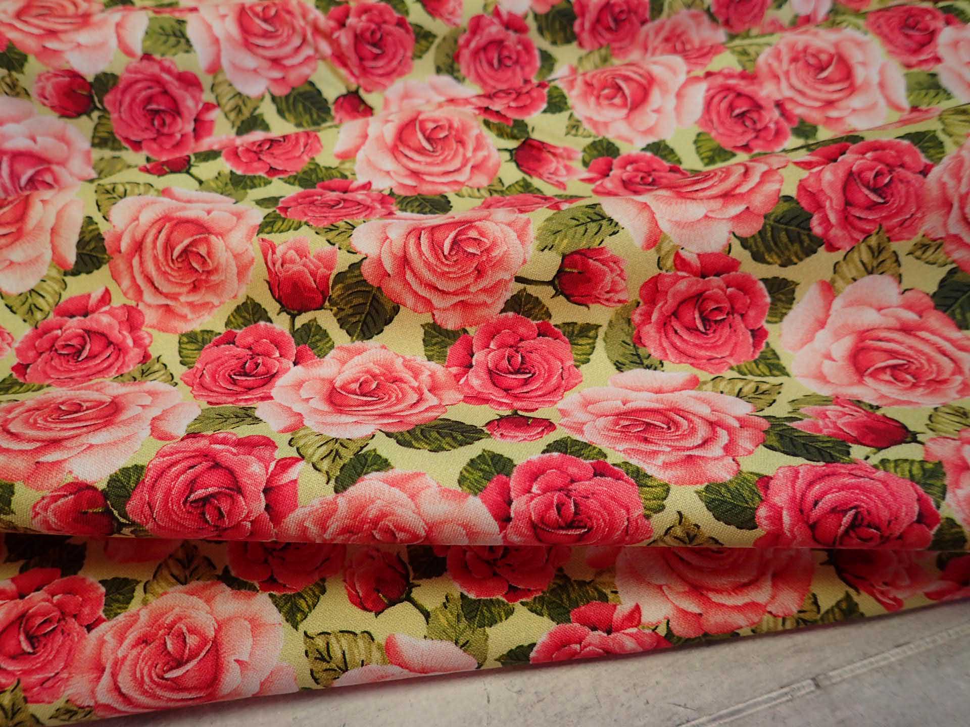 LÁTKA - RŮŽOVÉ RŮŽIČKY