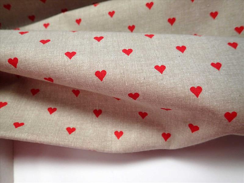 LÁTKA - LNĚNÝ EFEKT + ČERVENÁ SRDÍČKA