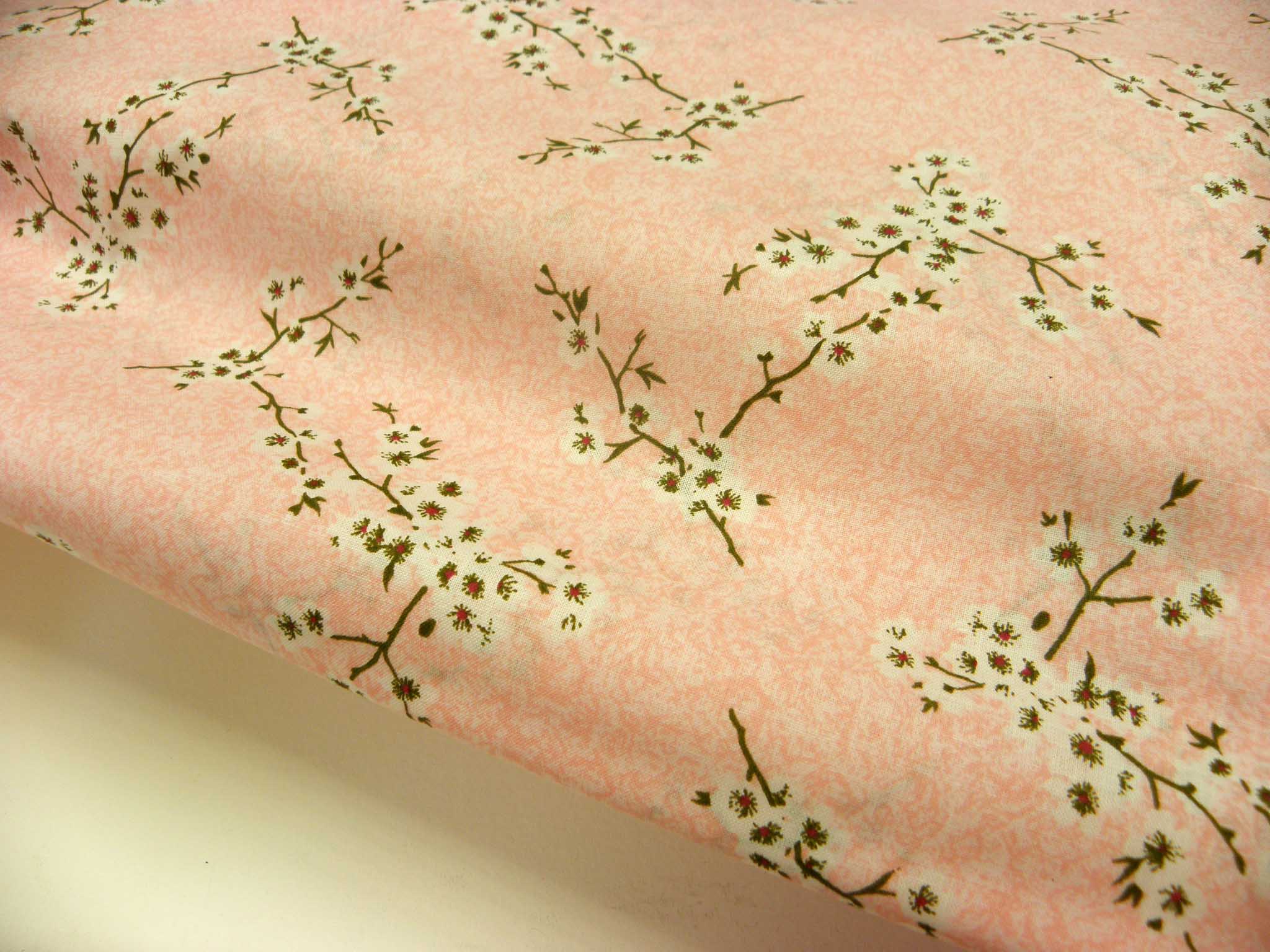 LÁTKA - RŮŽOVÁ + KVĚTY