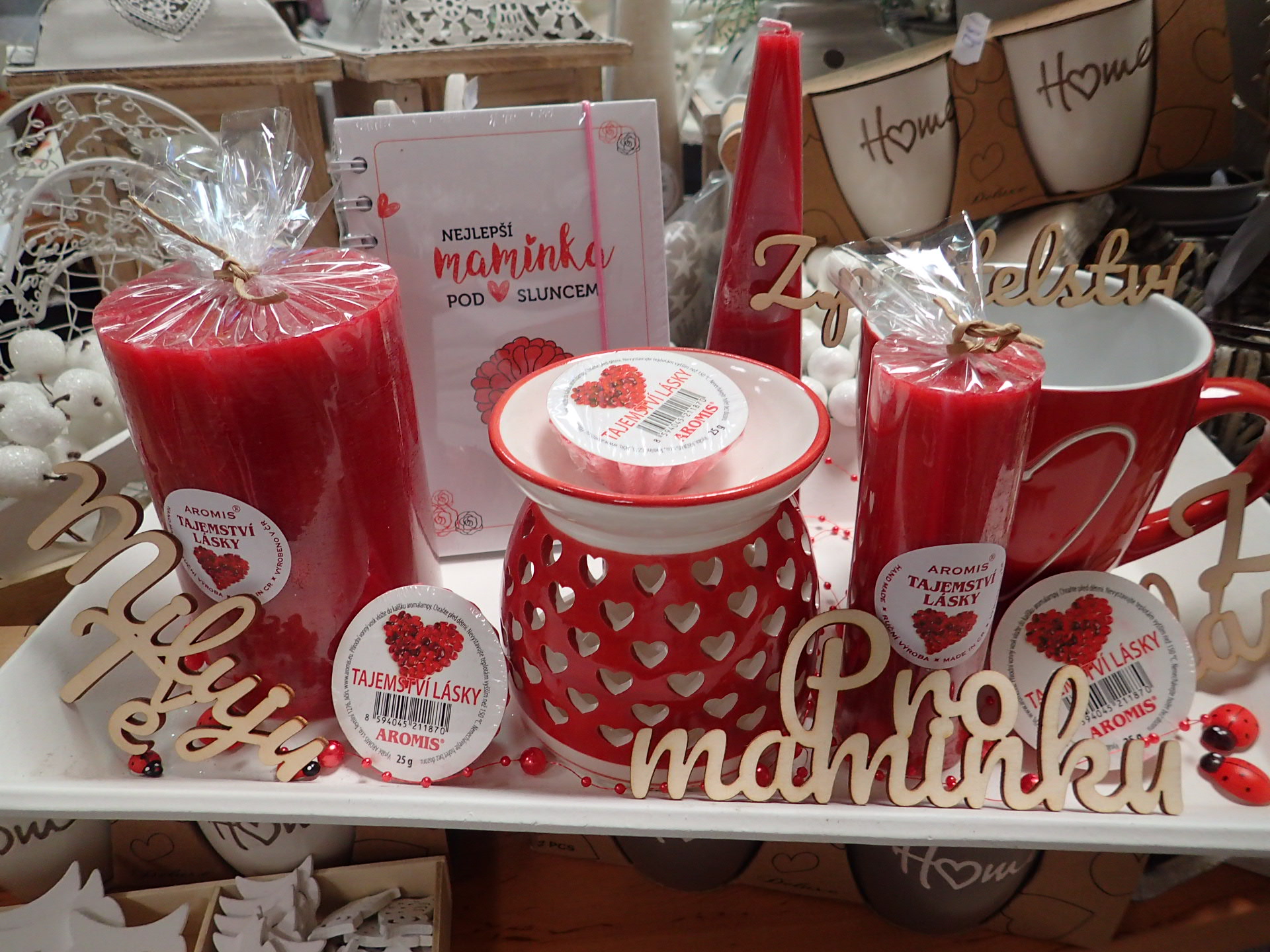 AROMALAMPA - ČERVENÁ SRDÍČKA