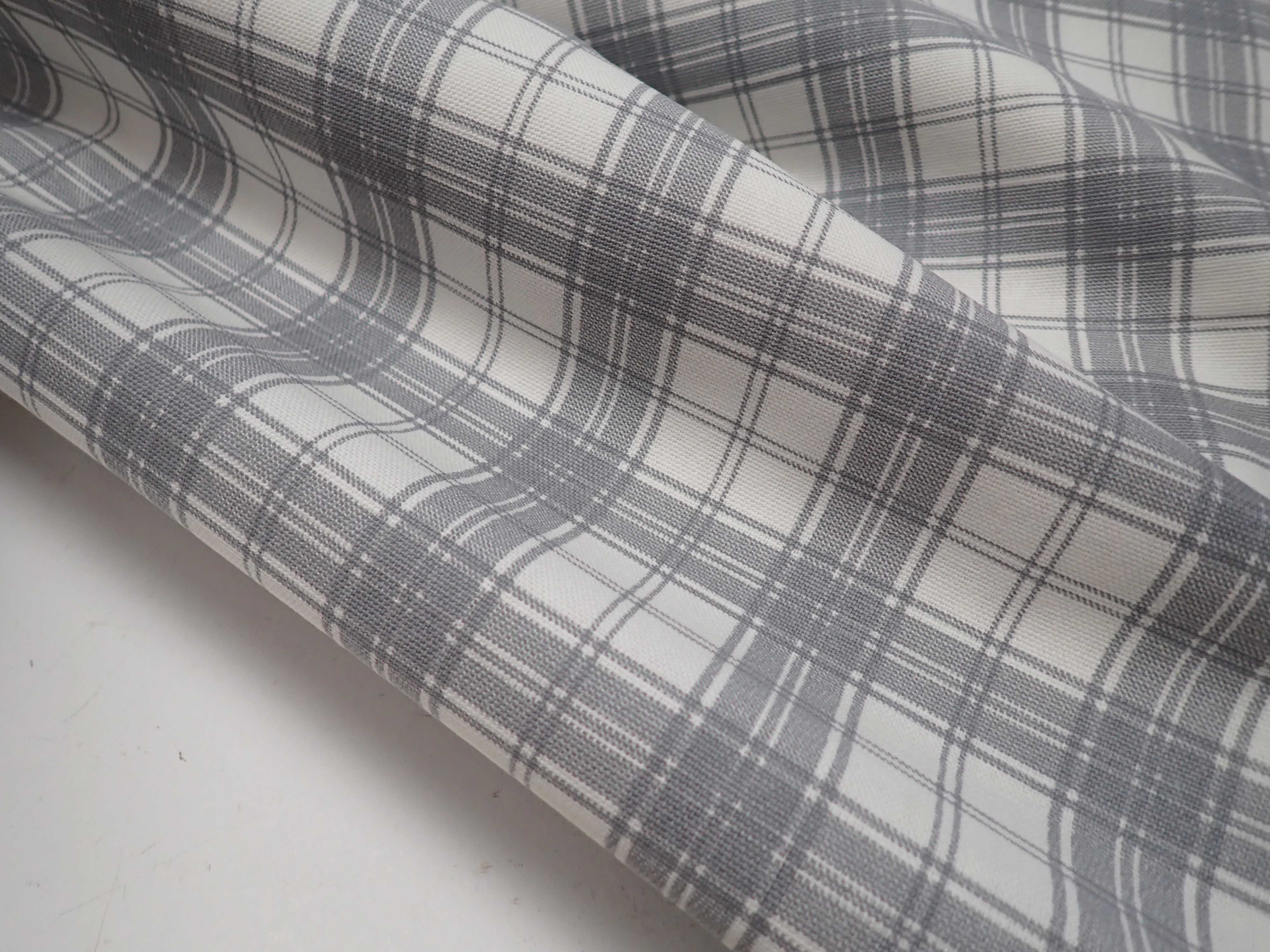 LÁTKA - POTAHOVKA - ŠEDÁ KOSTKA