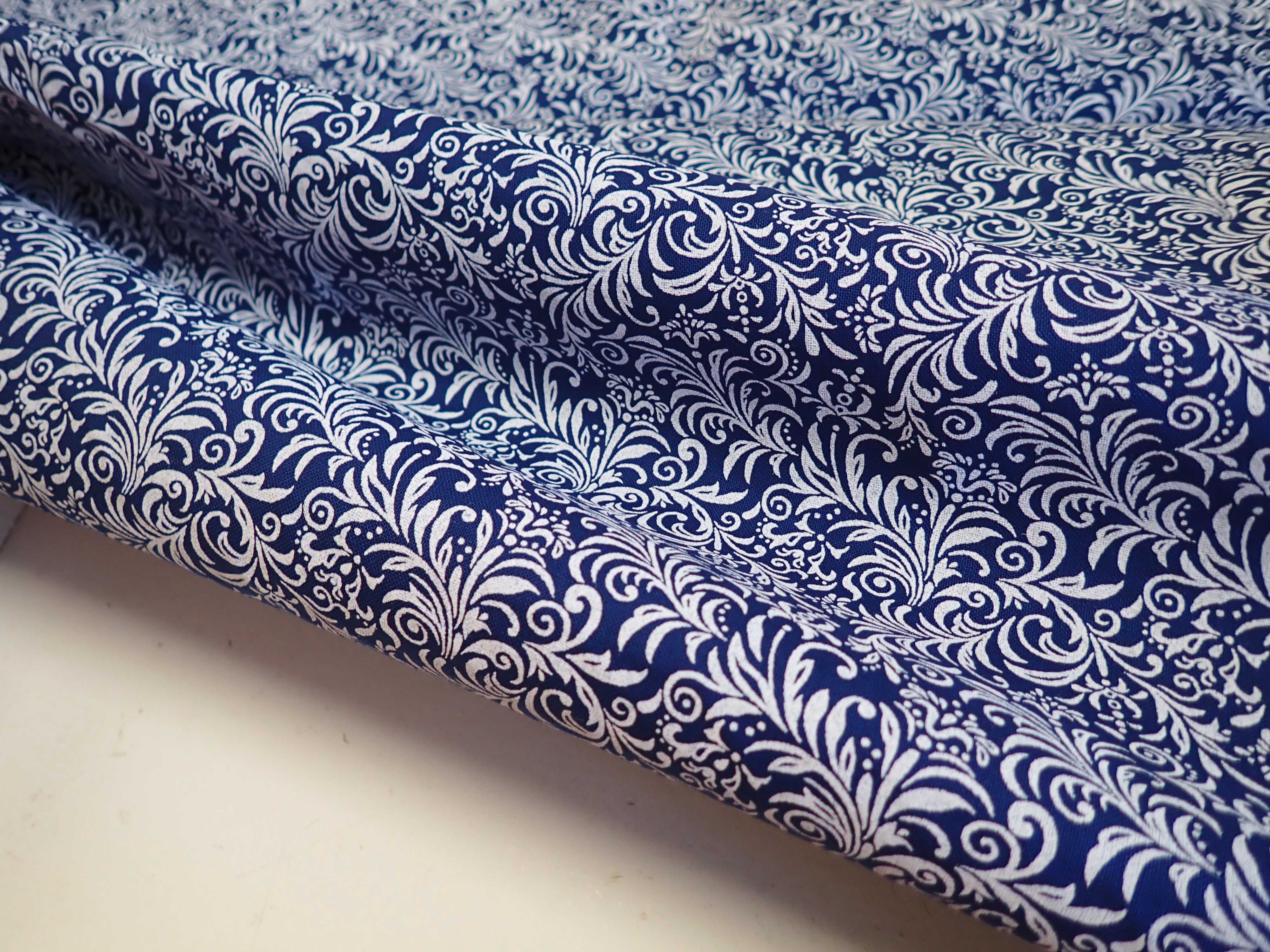 LÁTKA - TMAVĚ MODRÁ + BÍLÁ