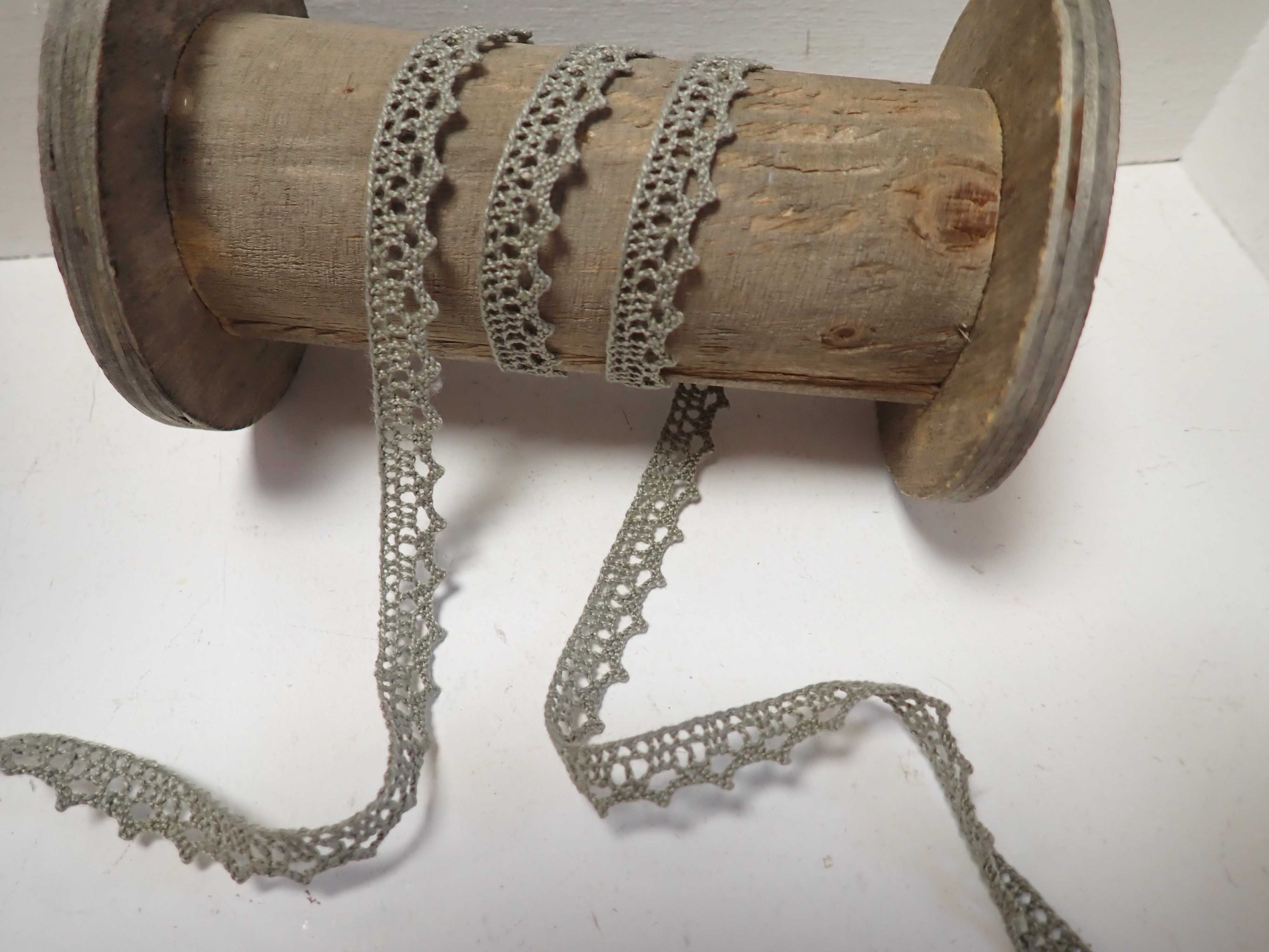 krajka - paličkovaná - barva TMAVĚ LNĚNÁ