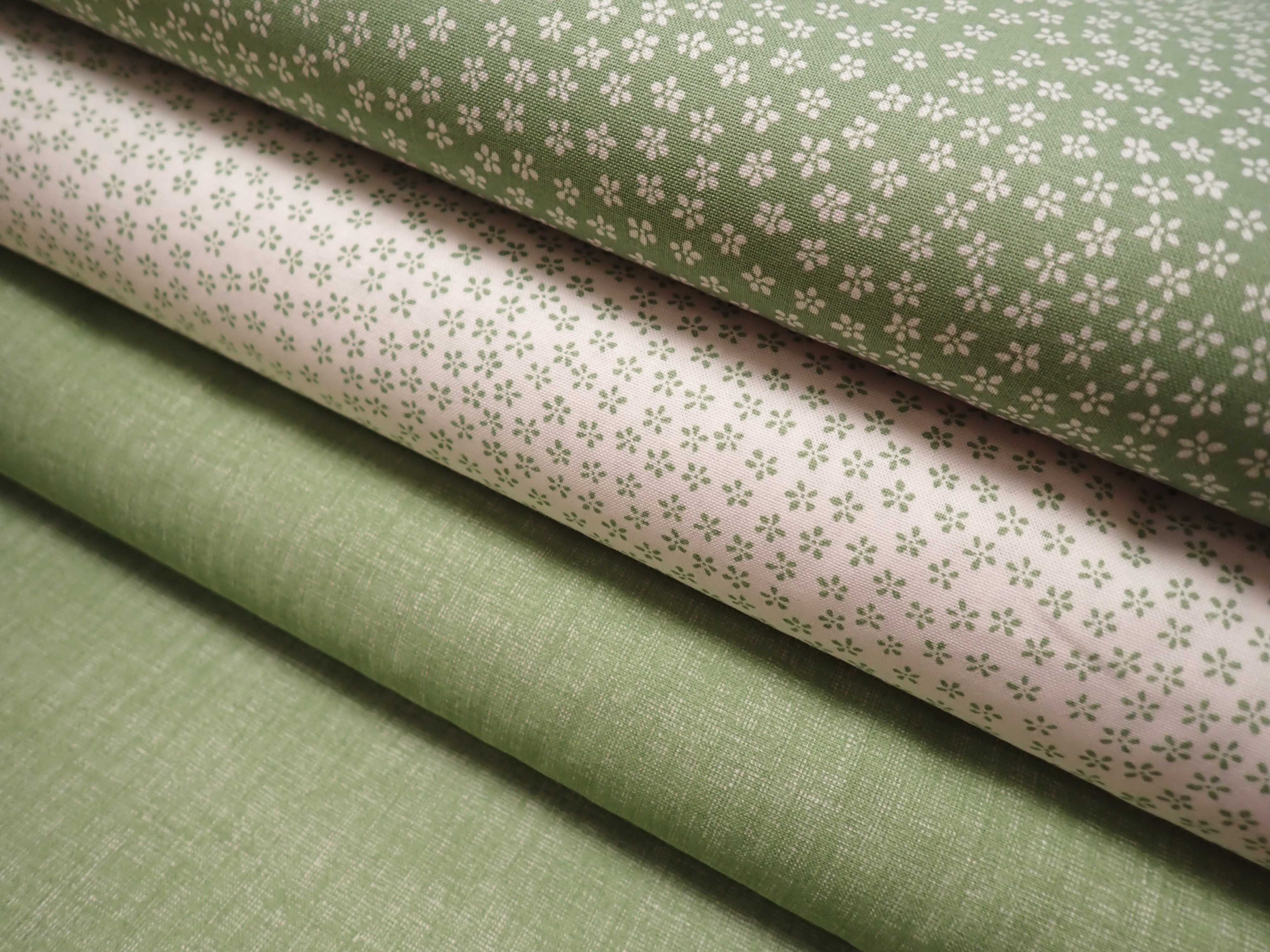 LÁTKA - OLIVOVĚ ZELENÁ + BÍLÉ KYTIČKY