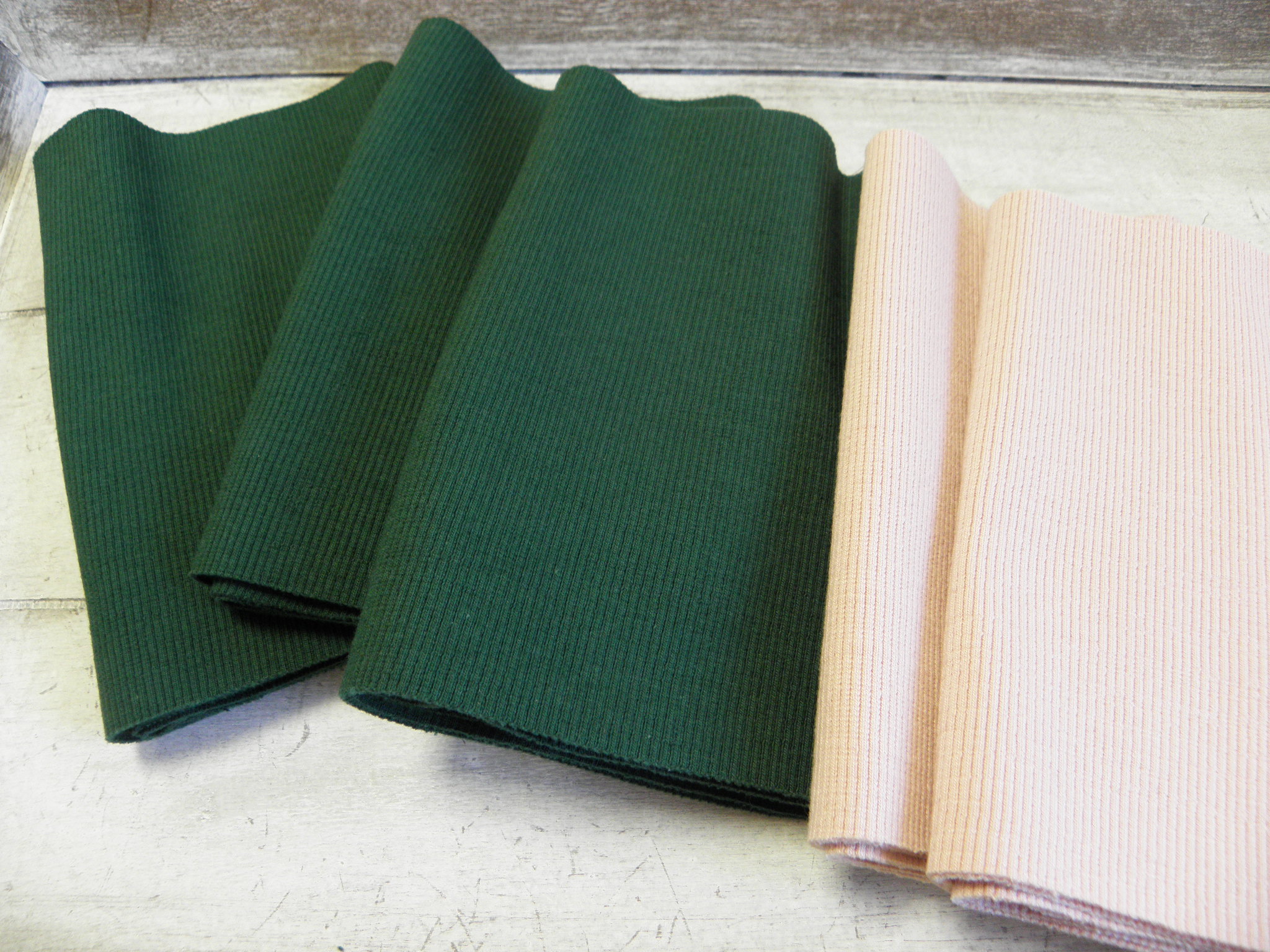 ELASTICKÝ NÁPLET - TMAVĚ ZELENÝ