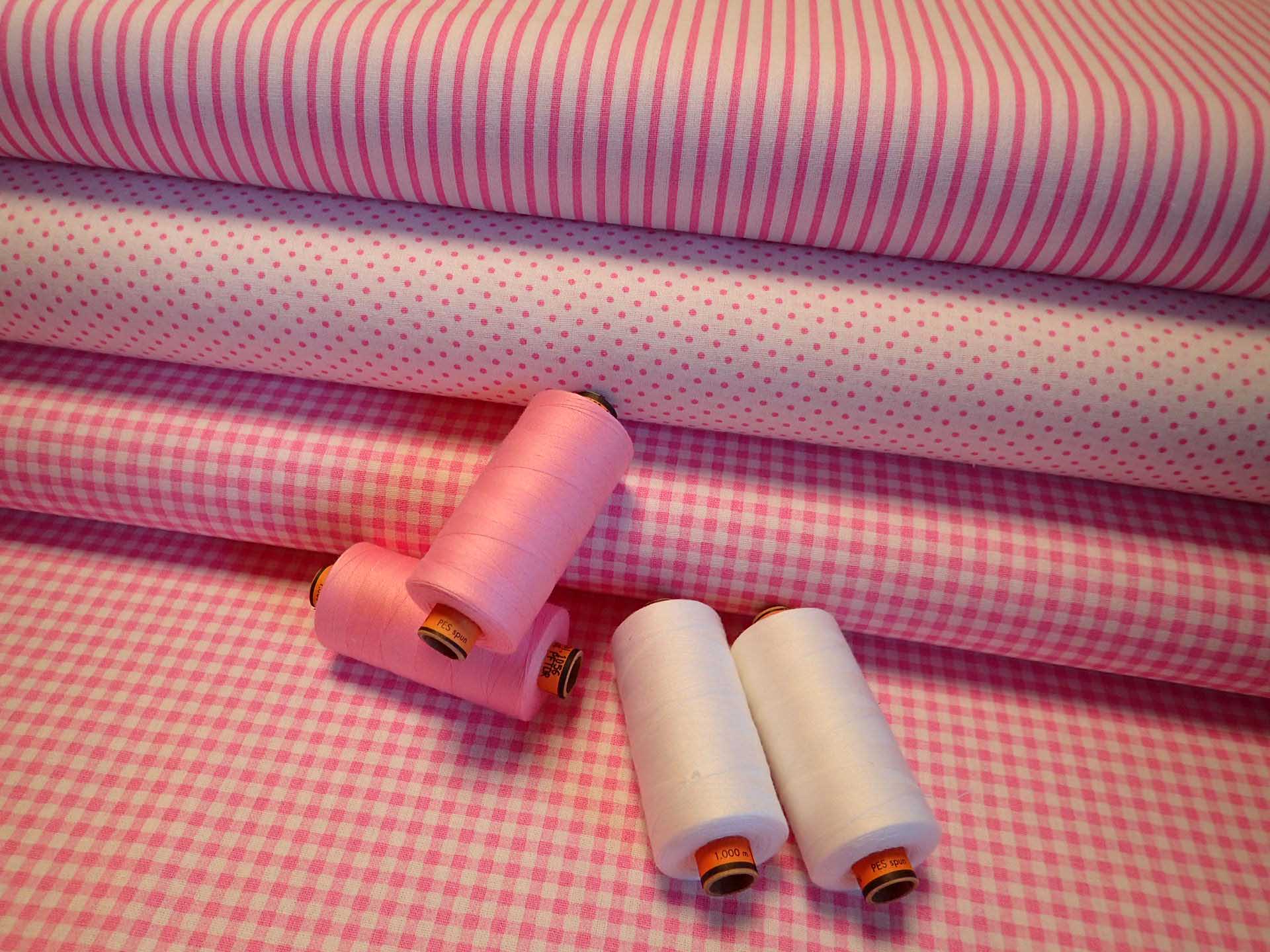 LÁTKA - BÍLÁ + RŮŽOVÉ PUNTÍKY