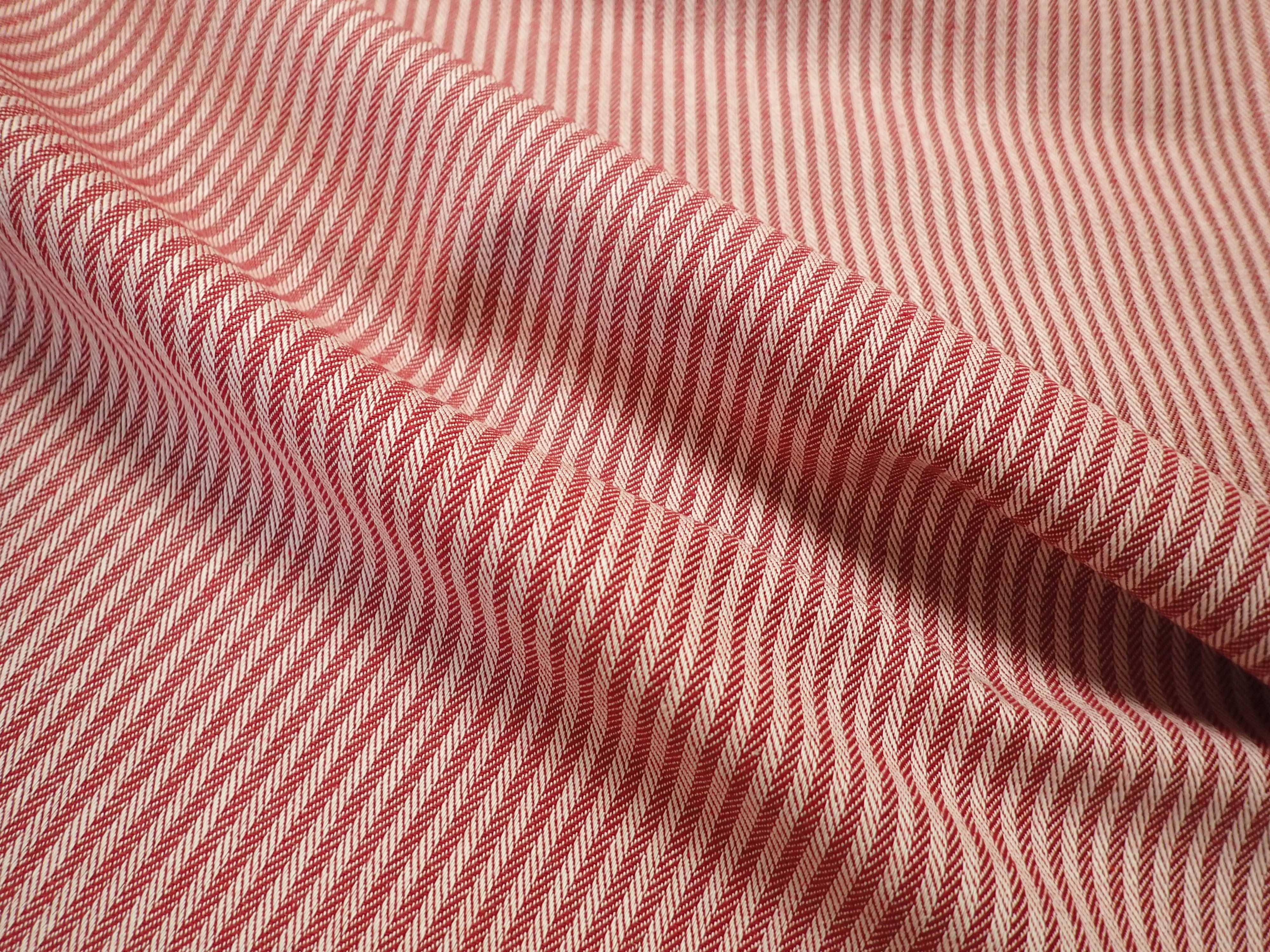 LÁTKA - REŽNÁ - BORDO PROUŽEK - VYTKÁVANÝ