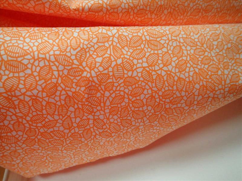 LÁTKA - BÍLÁ + ORANŽOVÉ LÍSTEČKY