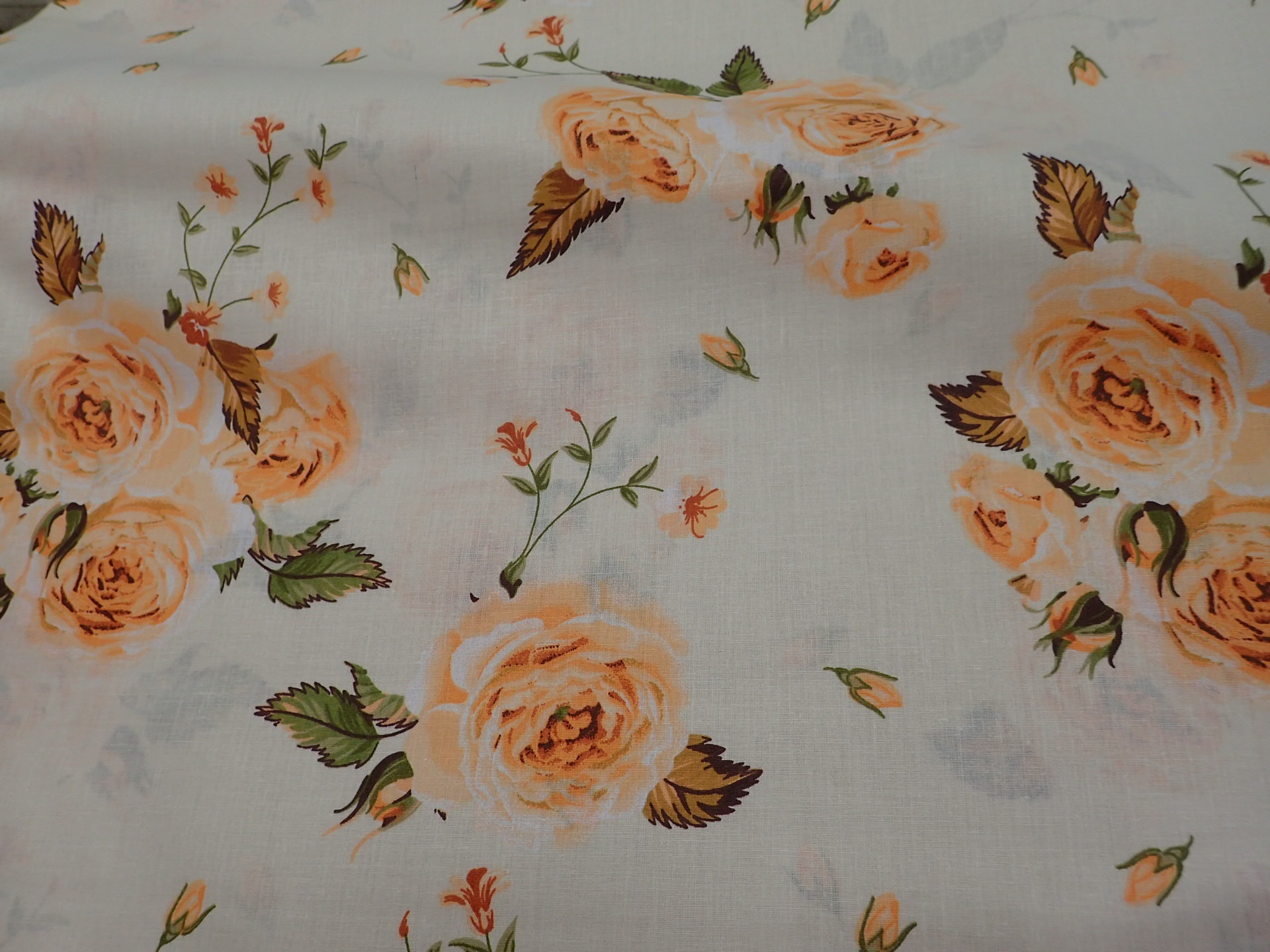 LÁTKA - ORANŽOVÉ RŮŽIČKY