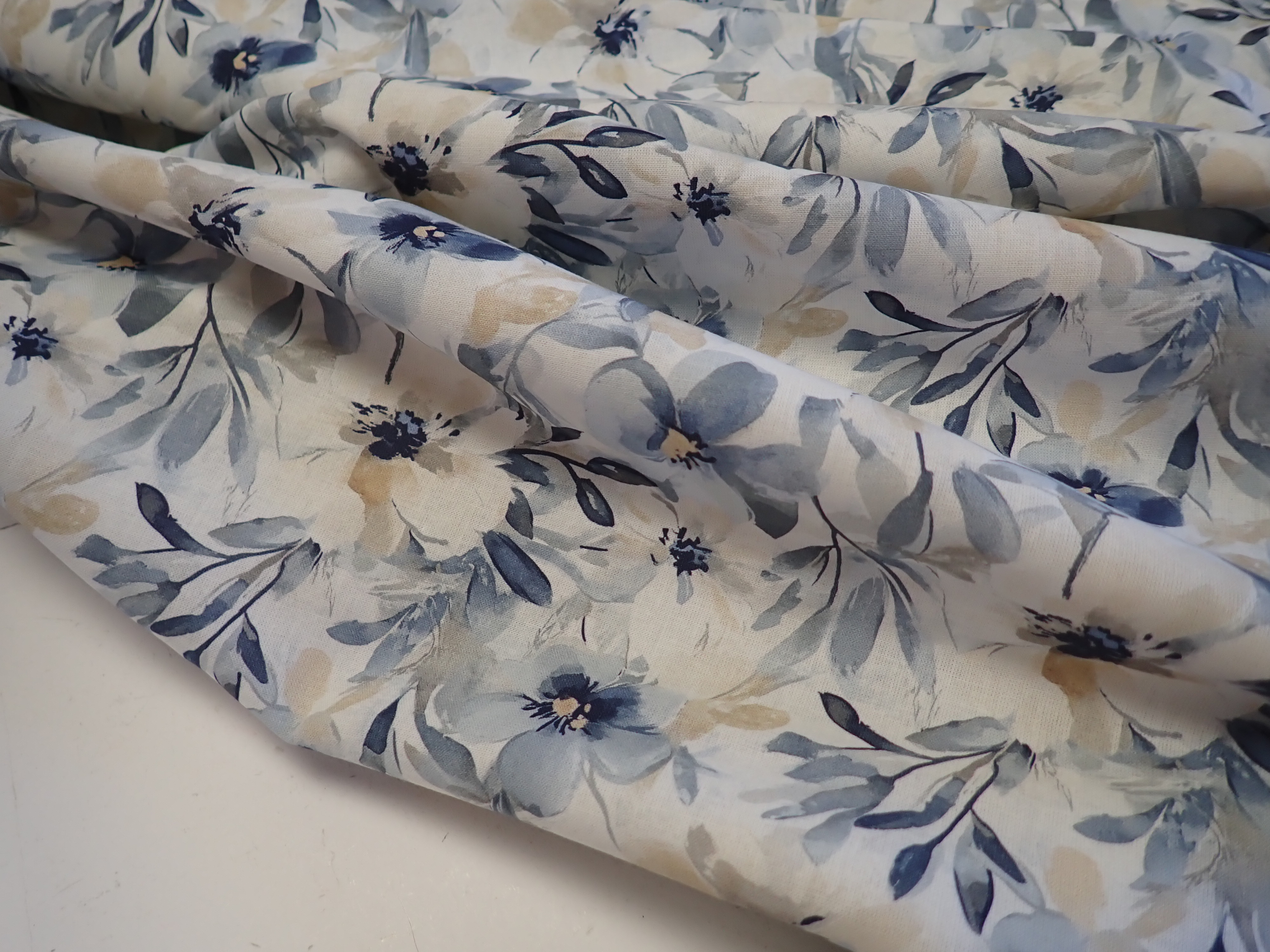 LÁTKA - POPELÍN - KVĚTY