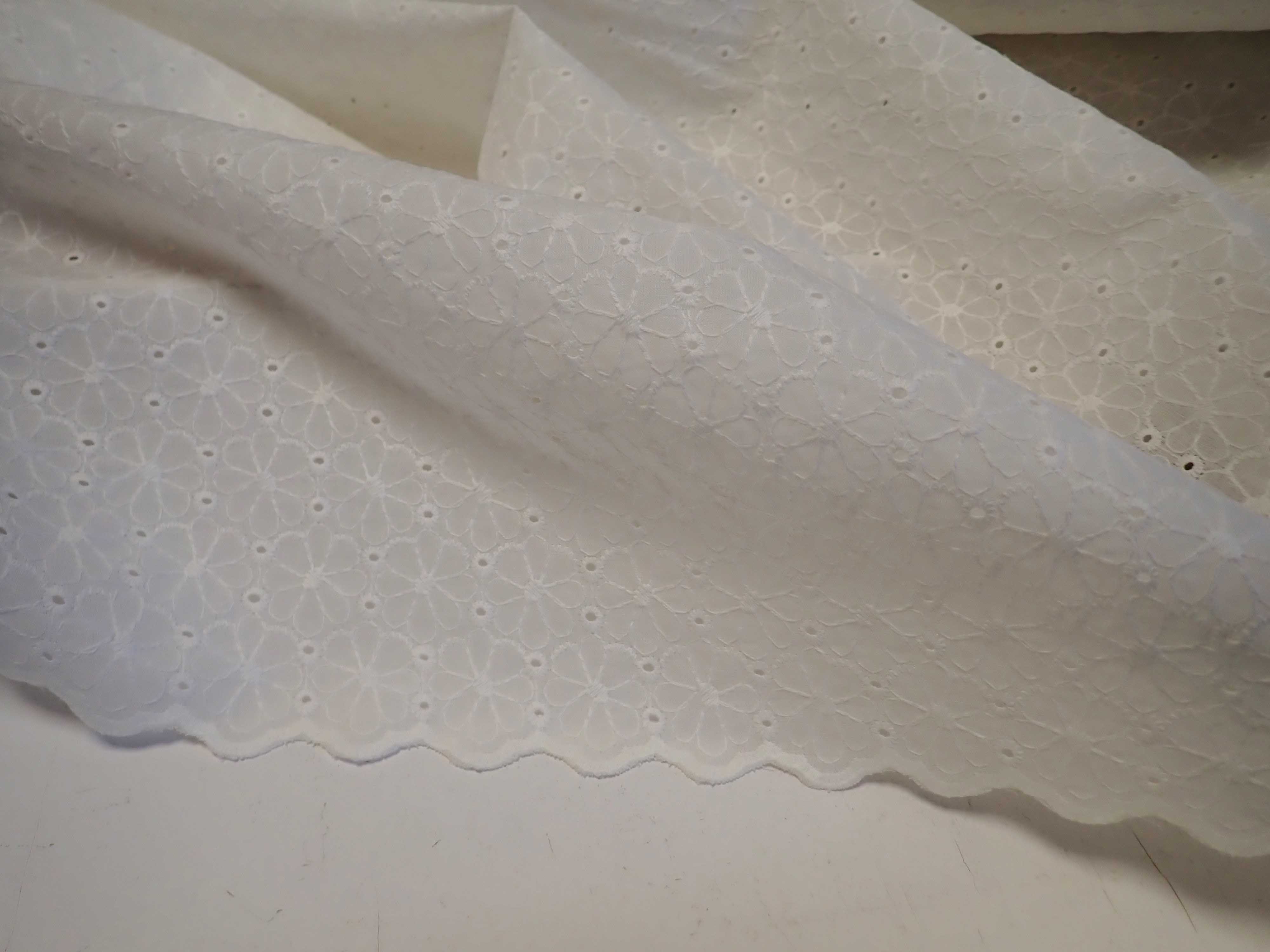 LÁTKA - MADEIRA - KYTIČKY - OZDOBNÉ ZAKONČENÍ