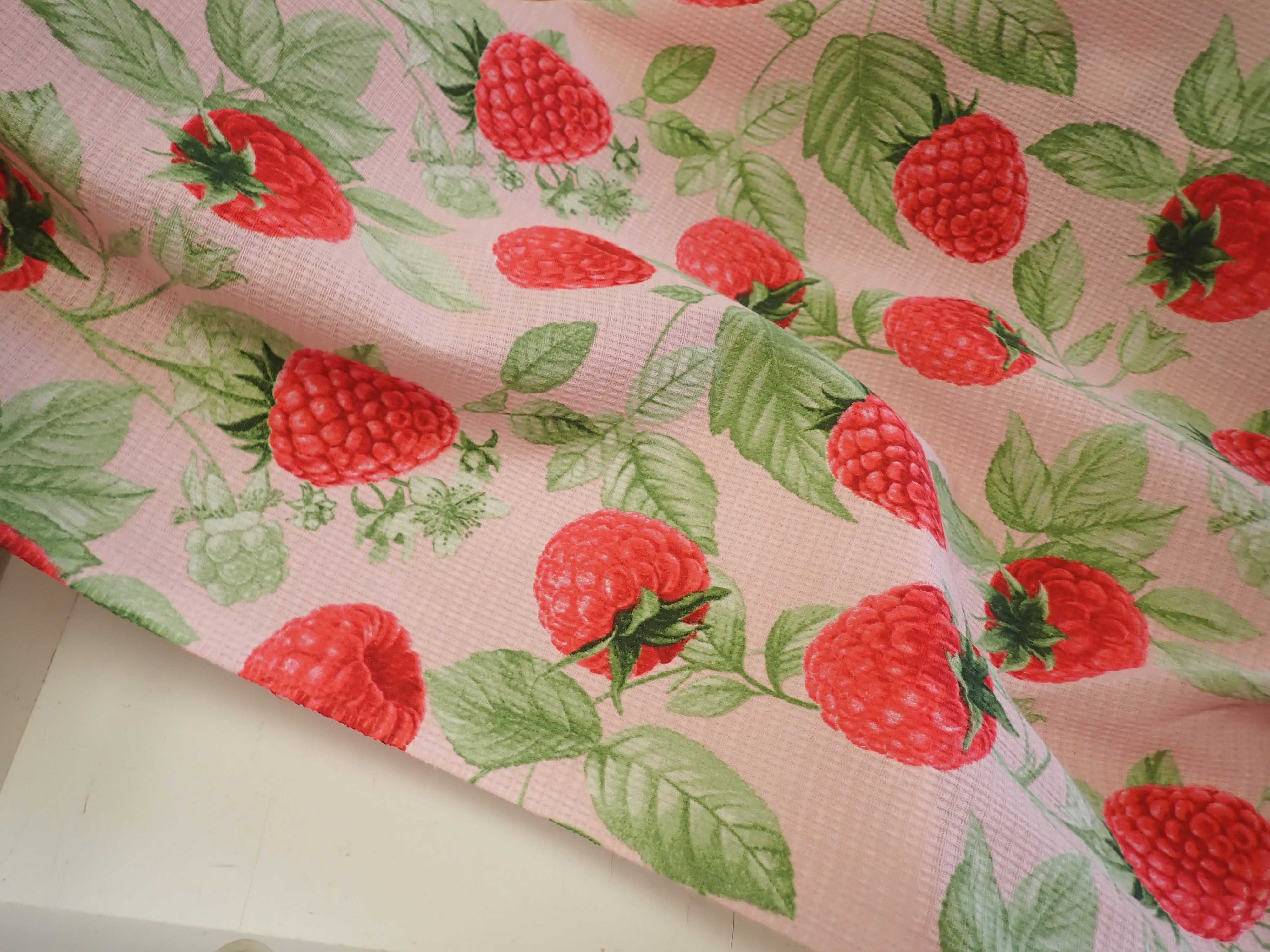 LÁTKA- VAFLE - UTĚRKOVINA - MALINY