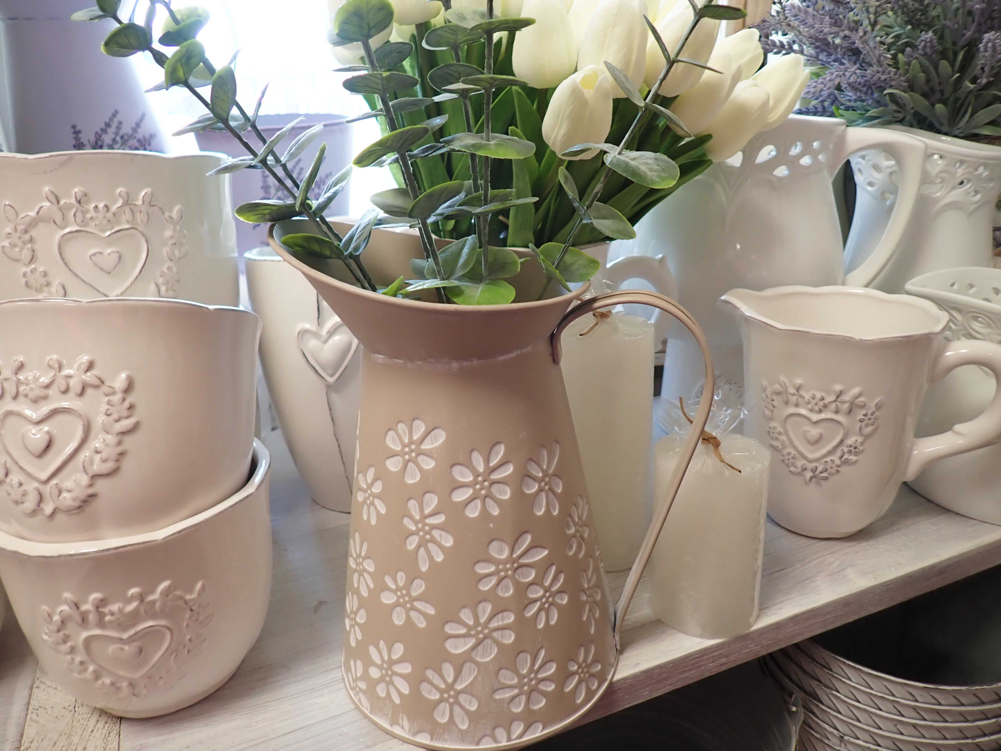 DEKORACE - PLECHOVÁ KONVIČKA