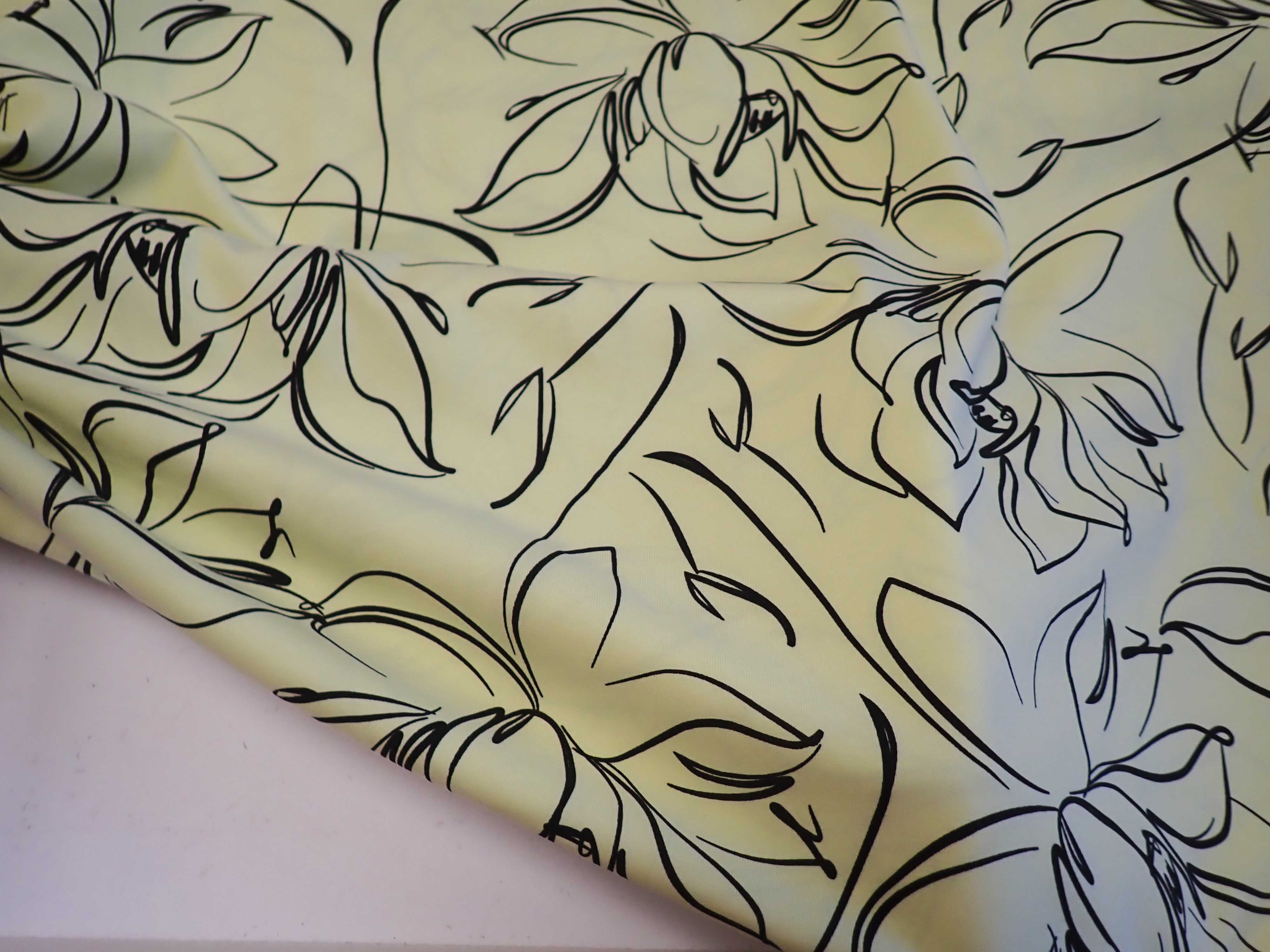 PLETENINA - VANILKOVÁ - OBRYSY KVĚTŮ