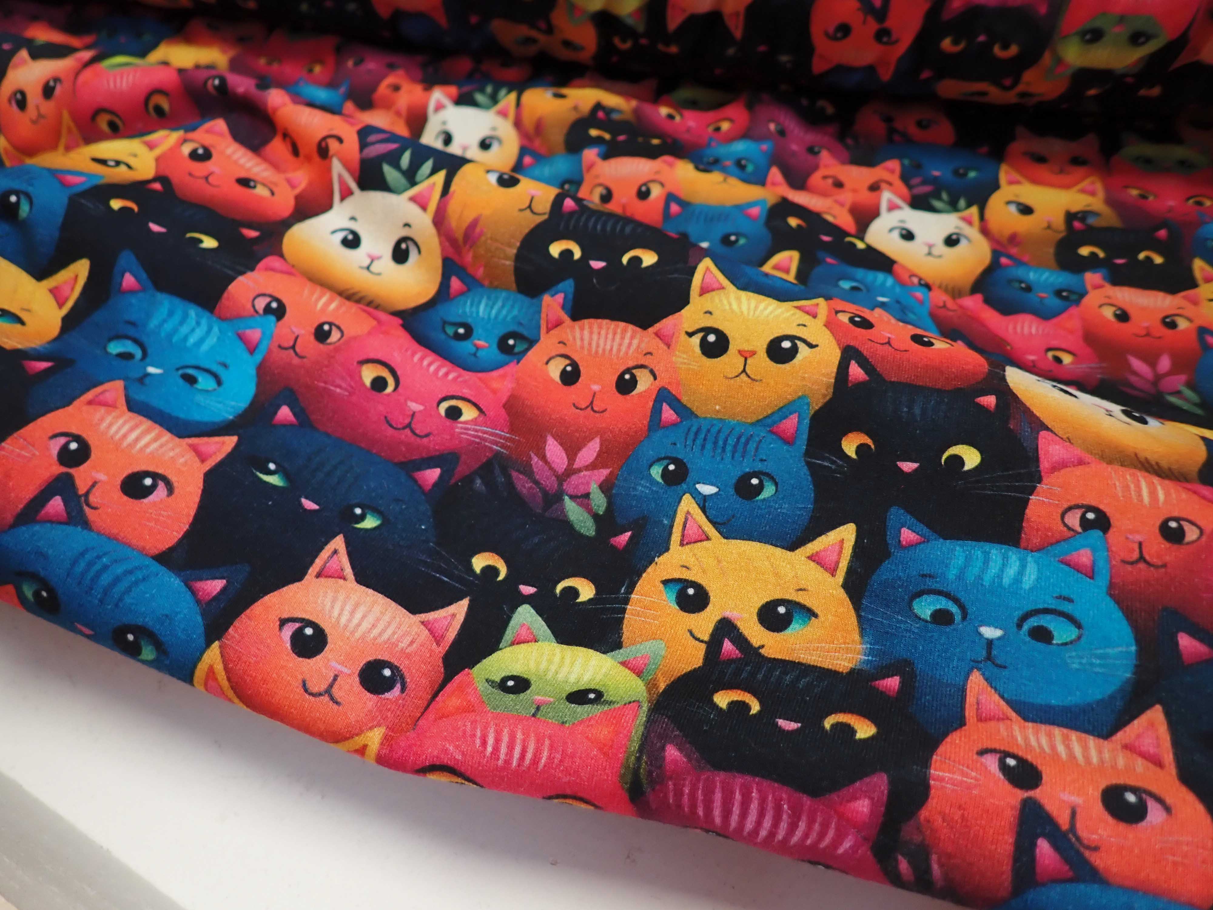 LÁTKA - TEPLÁKOVINA - FOTOTISK - KOČKY