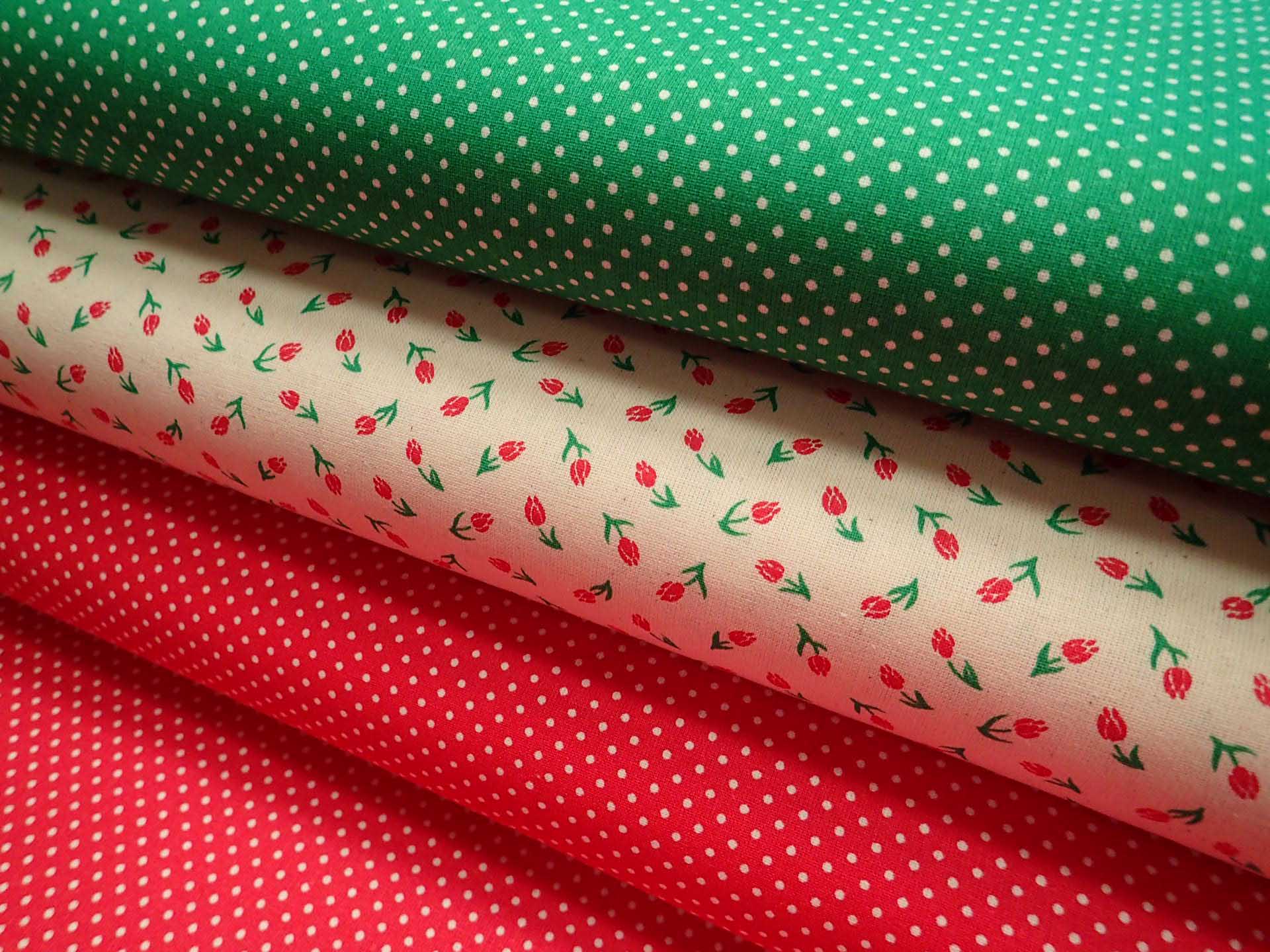 LÁTKA - ČERVENÉ TULIPÁNKY 