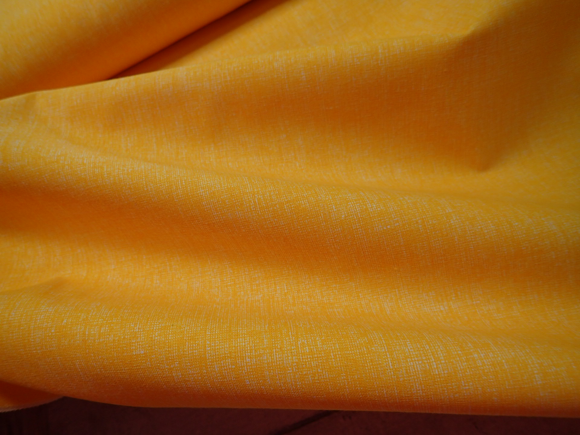 LÁTKA - LNĚNÝ EFEKT - SYTĚ ŽLUTÝ