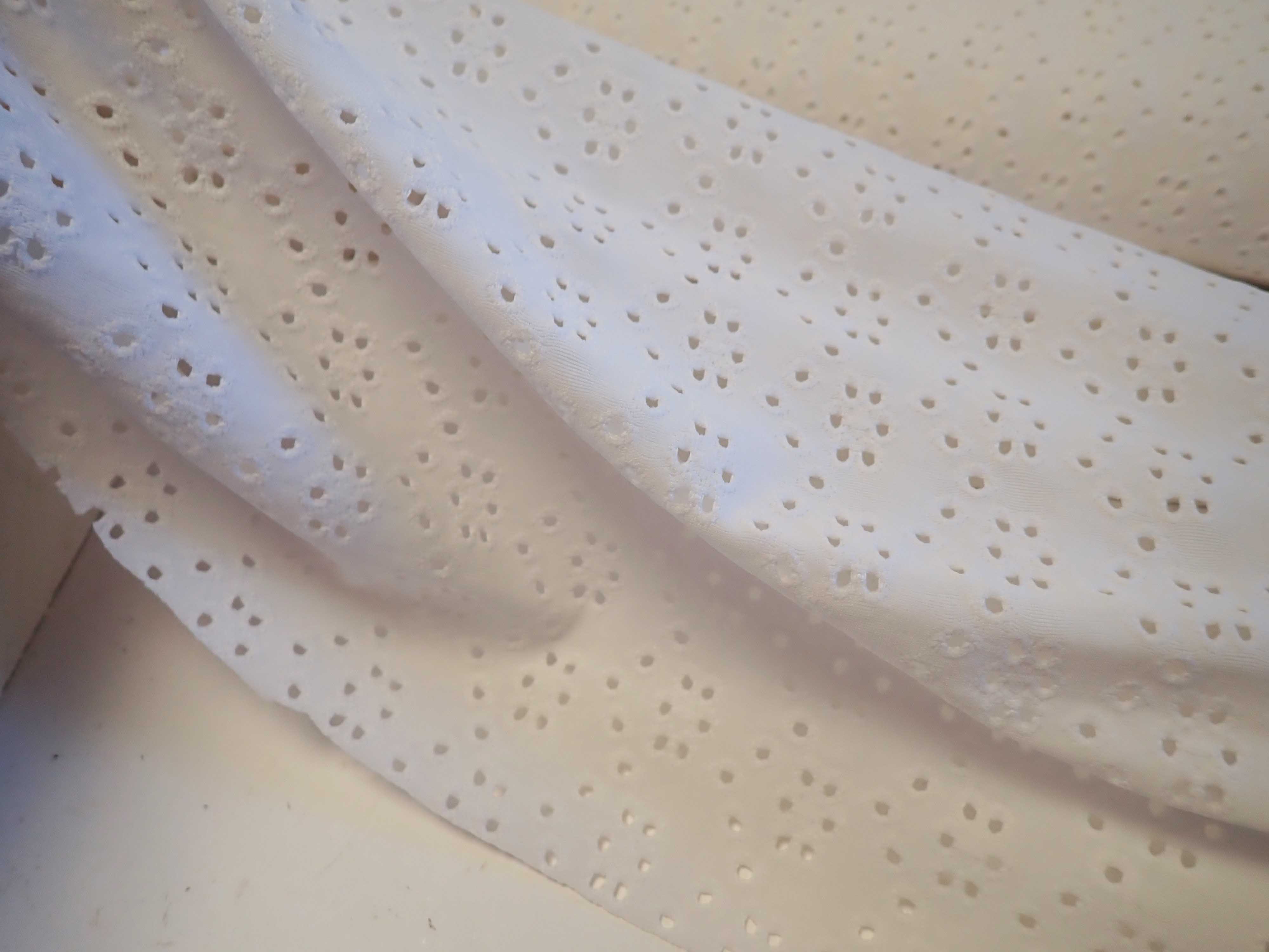 PLETENINA - JERSEY - VYŠÍVANÁ - MADEIRA - BÍLÁ