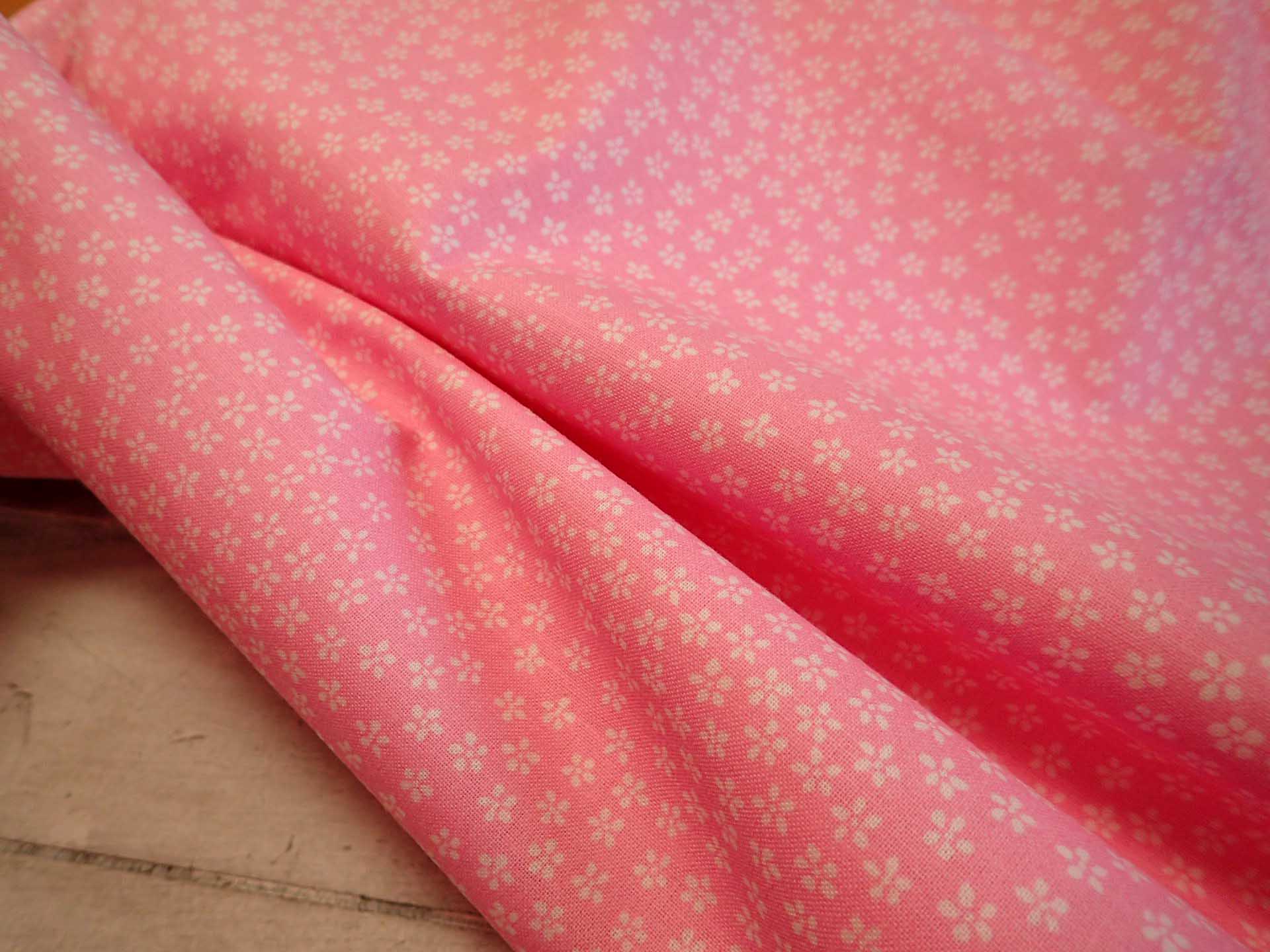 LÁTKA - RŮŽOVÁ + BÍLÉ KYTIČKY