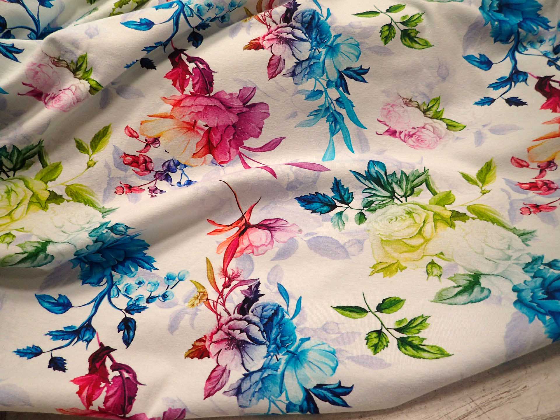 LÁTKA - PLETENINA - FOTOTISK - BAREVNÉ KVĚTY