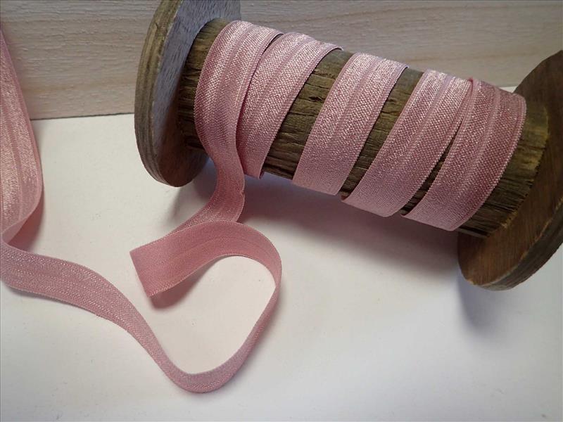 ELASTICKÝ ŠIKMÝ PROUŽEK - SVĚTLE STARORŮŽOVÝ - ŠÍŘE 17 MM