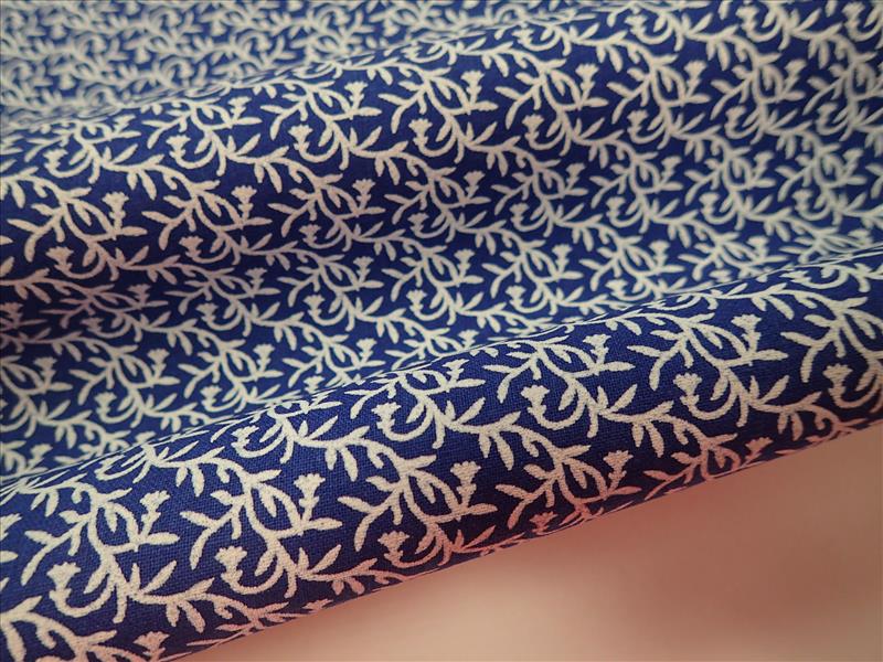 LÁTKA - TMAVĚ MODRÁ + BÍLÉ LÍSTEČKY