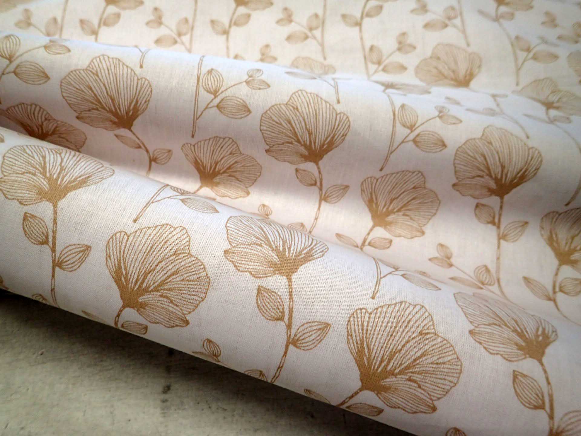 LÁTKA - BÉŽOVÉ KVĚTY