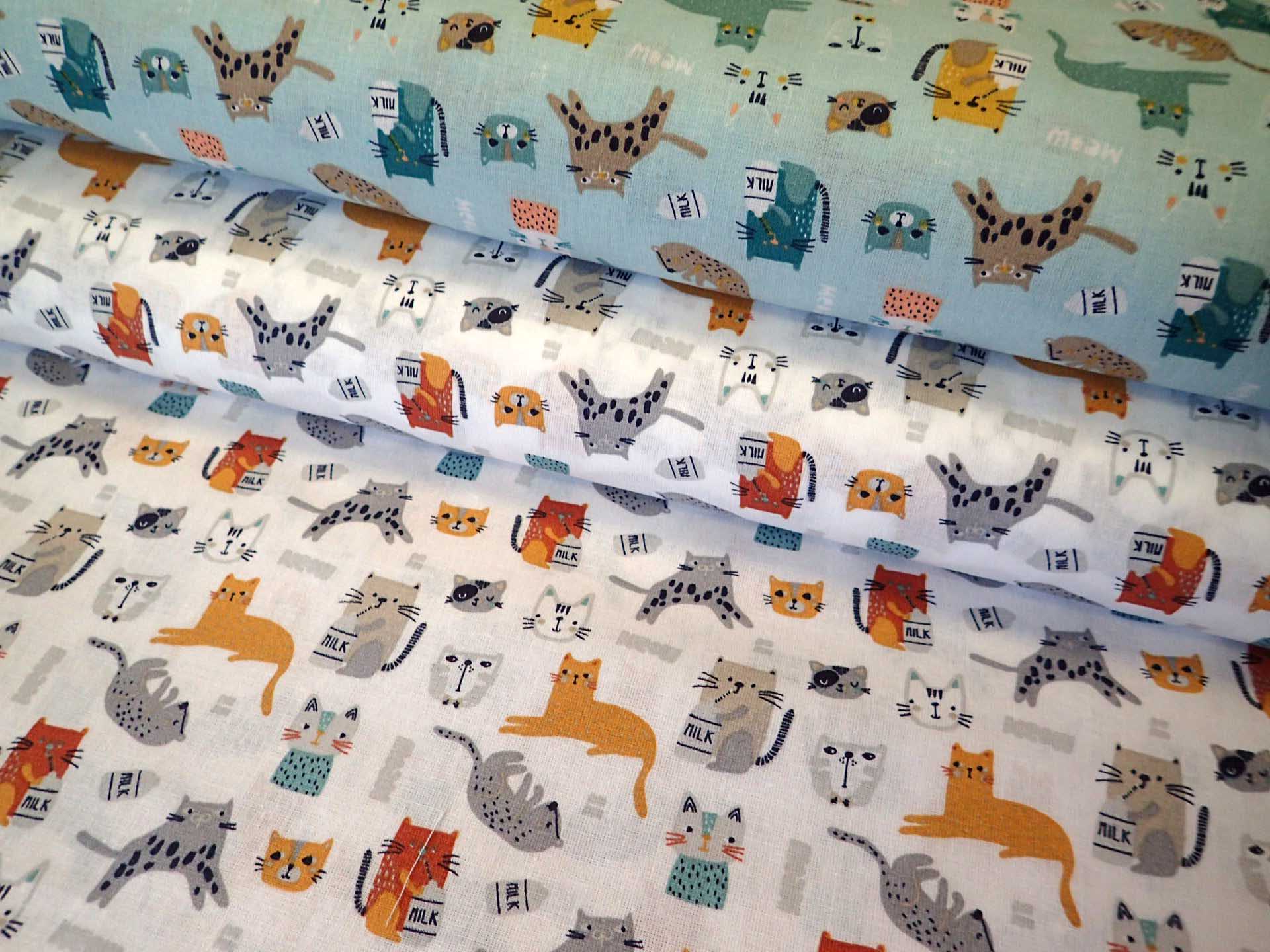 LÁTKA - KOČKY NA BÍLÉM PODKLADU - POPELÍN