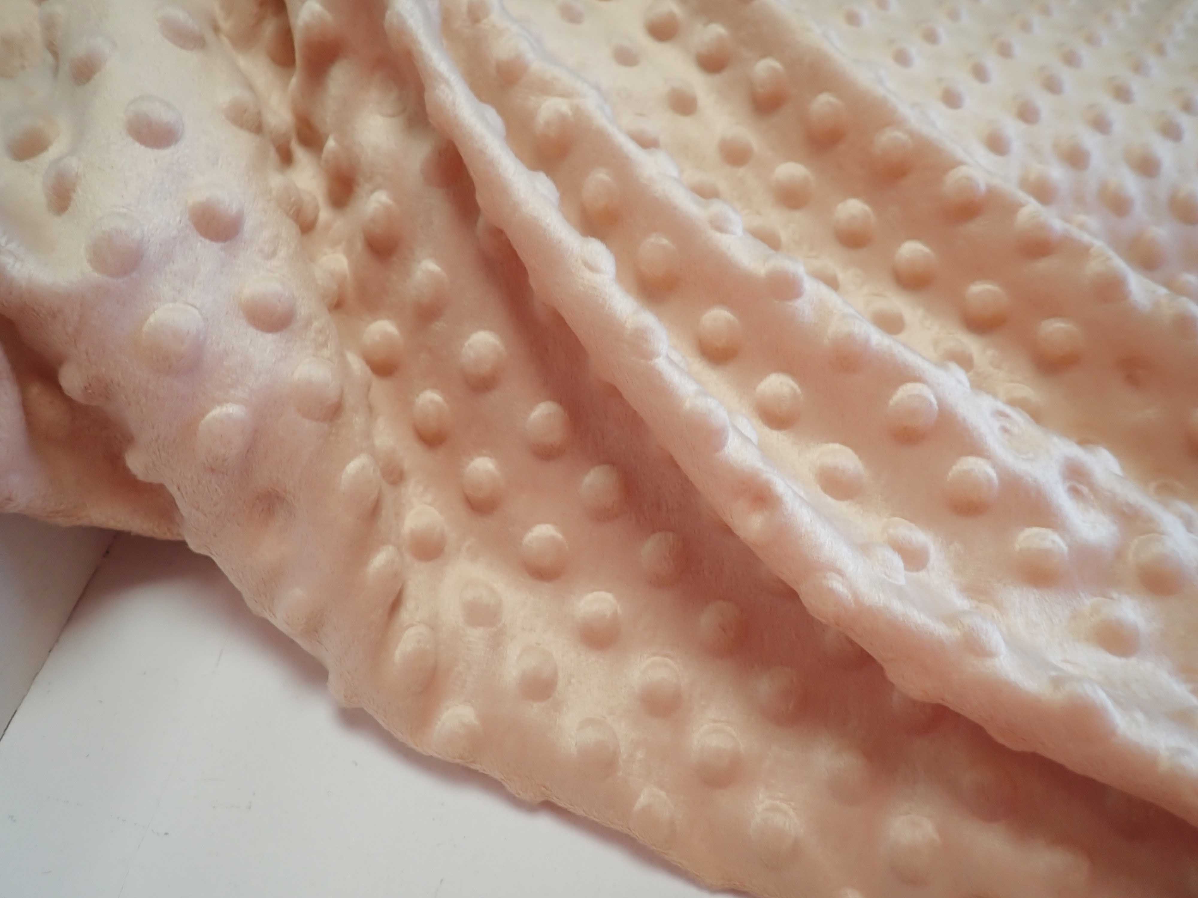 LÁTKA - MINKY - BROSKVOVOBÉŽOVÁ