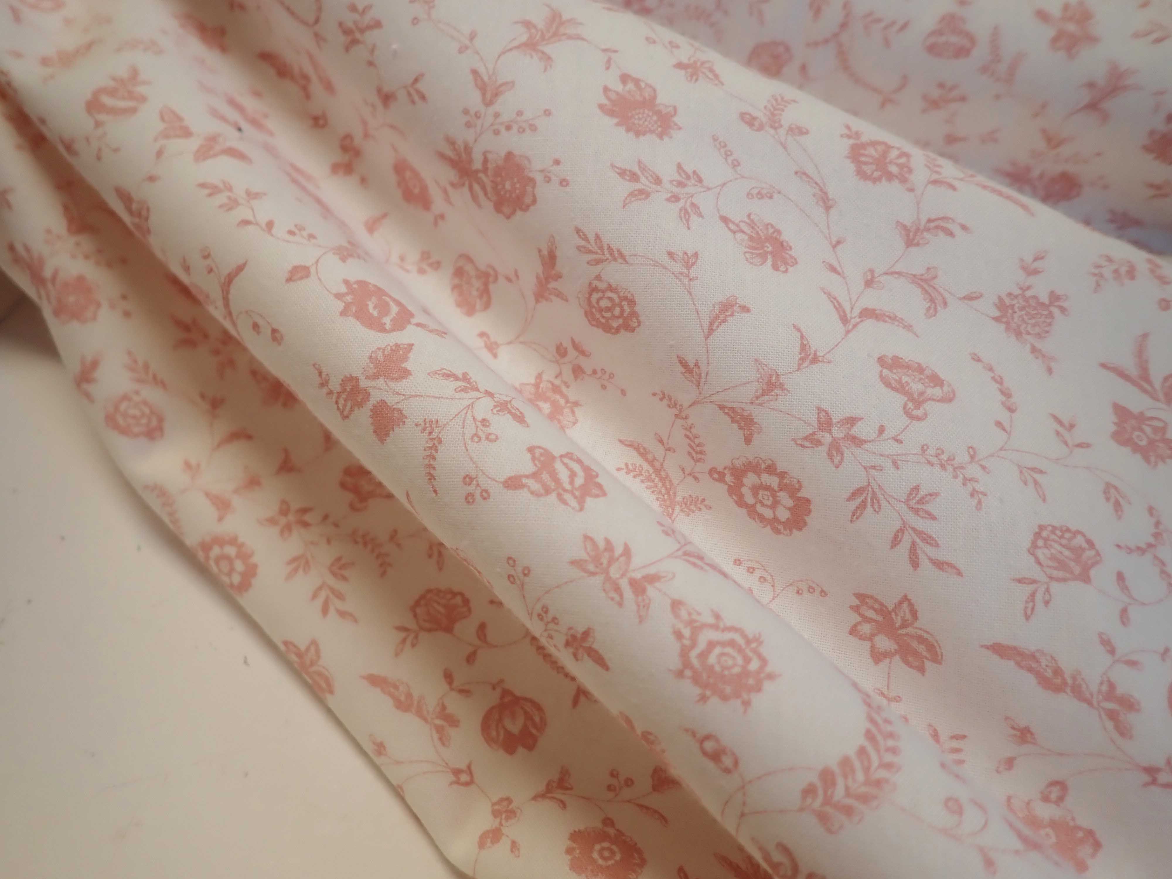 LÁTKA - STARORŮŽOVÉ KYTIČKY