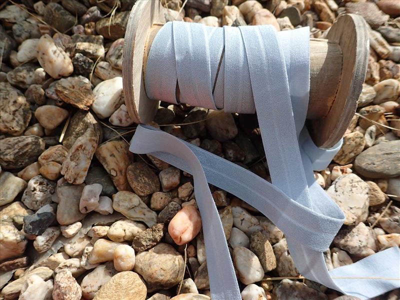 ELASTICKÝ ŠIKMÝ PROUŽEK - SVĚTLE ŠEDÝ - ŠÍŘE 18 MM