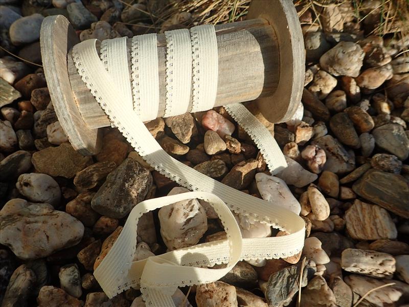 Gumička  - PRUŽENKA - SMETANOVÁ