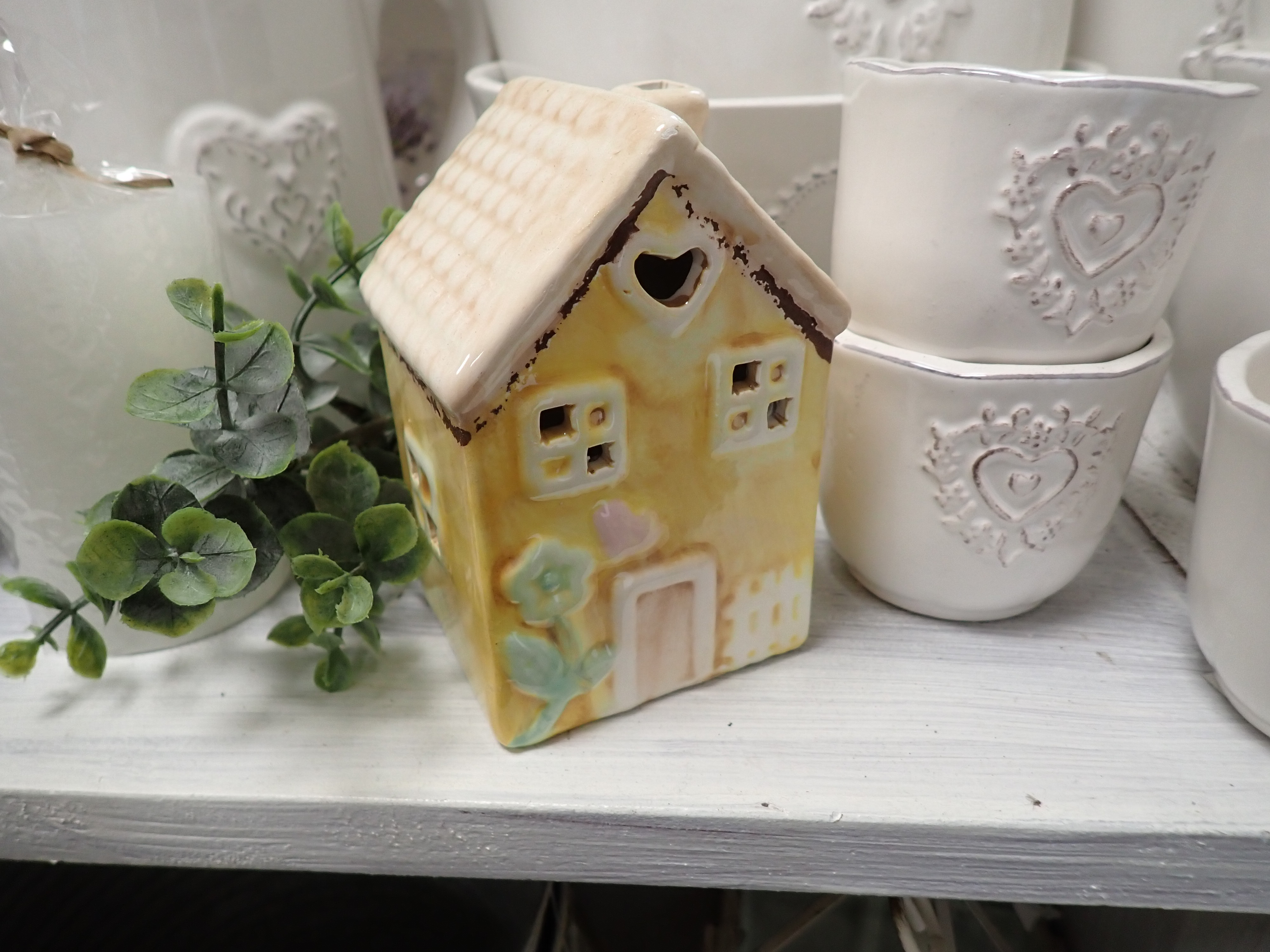 DEKORACE - DOMEČEK - ŽLUTÝ - LED