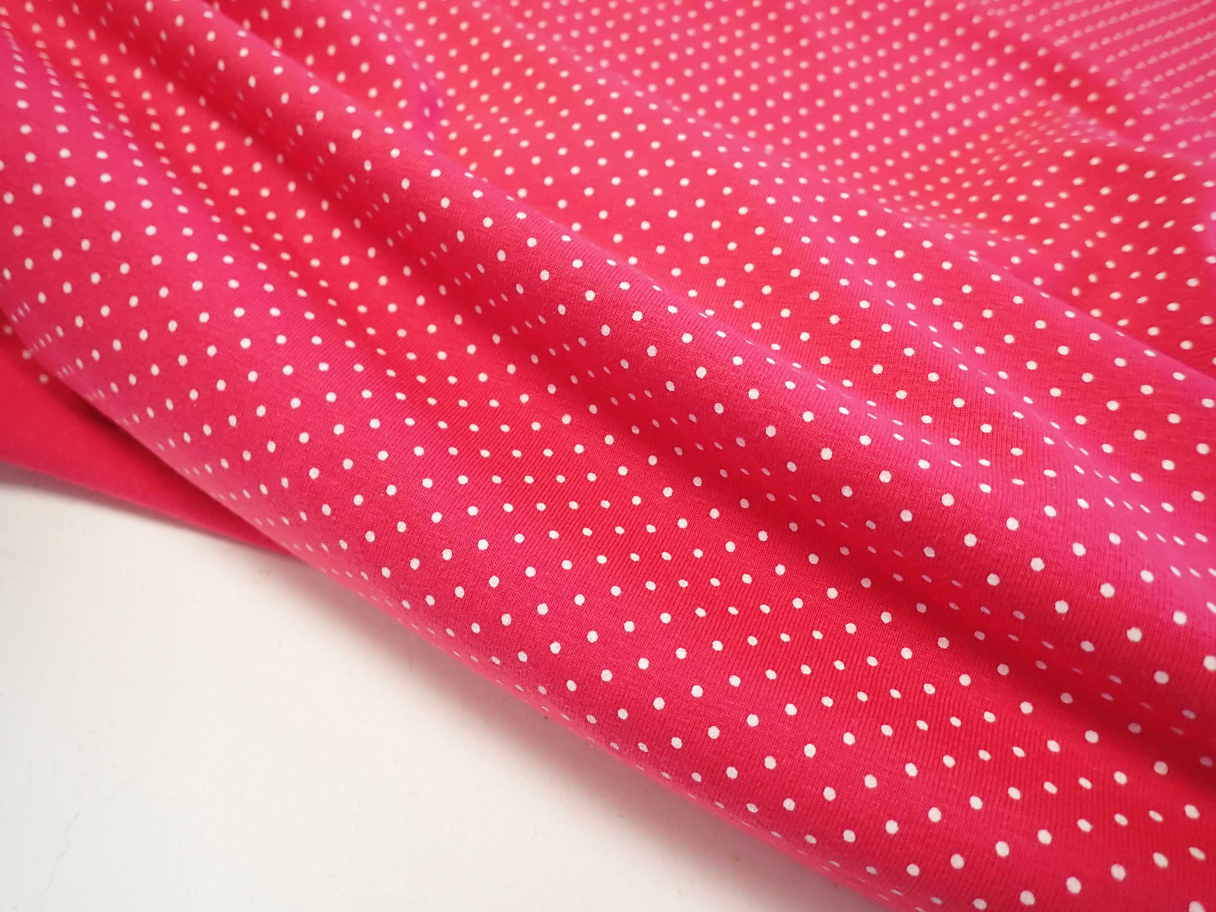 LÁTKA - PLETENINA - MALINOVÝ PUNTÍK