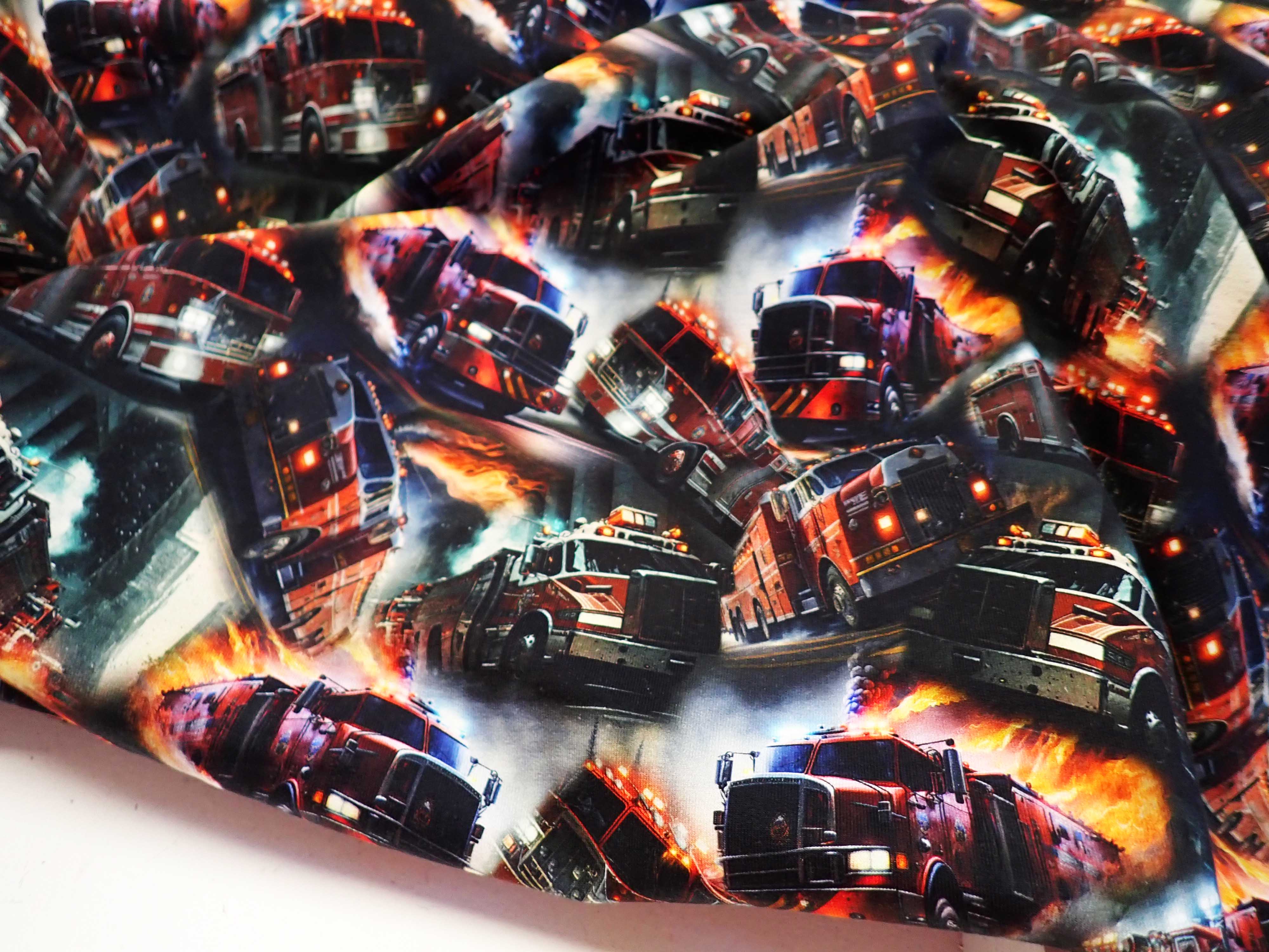 LÁTKA - TEPLÁKOVINA - FOTOTISK - HASIČI