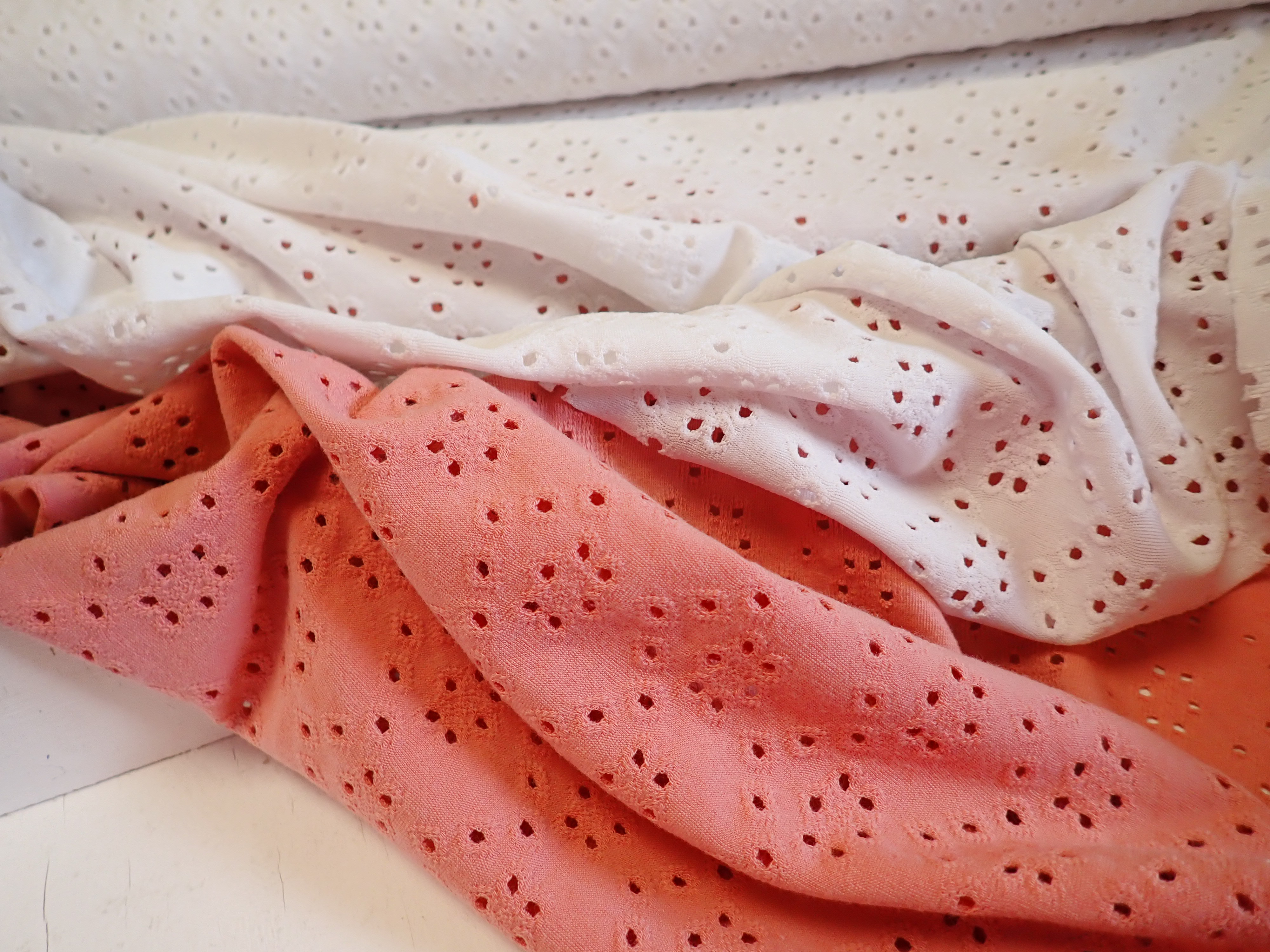 PLETENINA - JERSEY - VYŠÍVANÁ - MADEIRA - STARORŮŽOVÁ