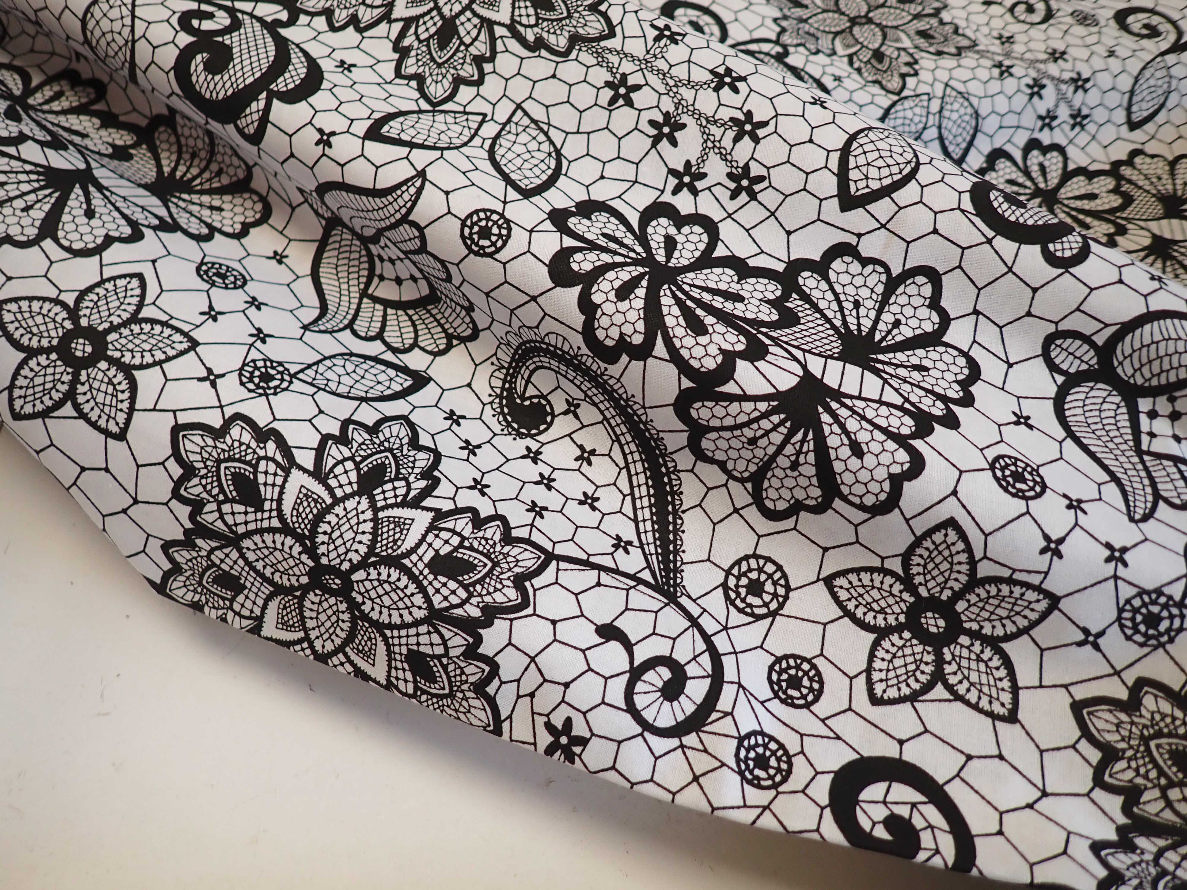 LÁTKA - BÍLÁ + ČERNÉ ORNAMENTY