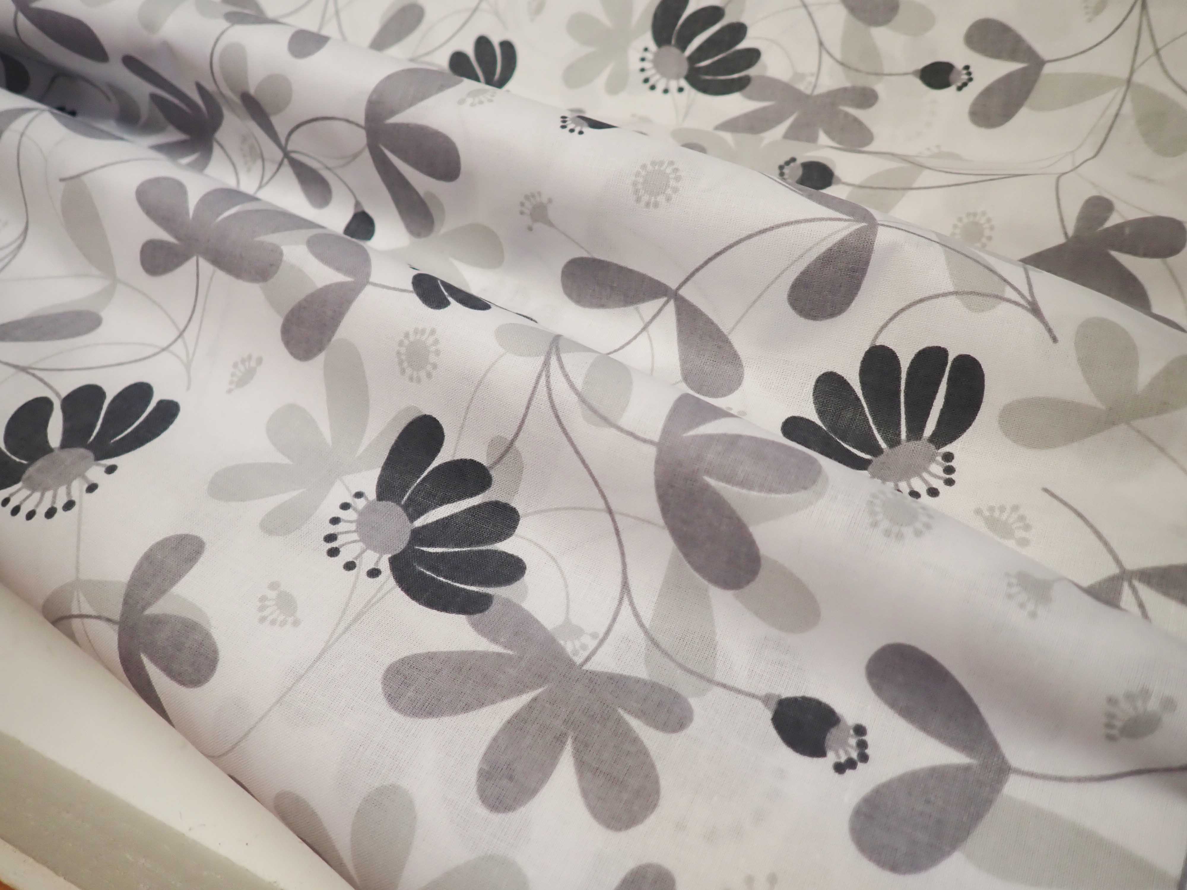 LÁTKA - ŠEDÉ KYTIČKY