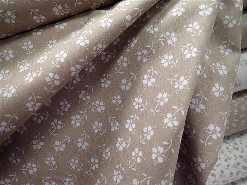 LÁTKA - BÉŽOVÁ + BÍLÉ KYTIČKY