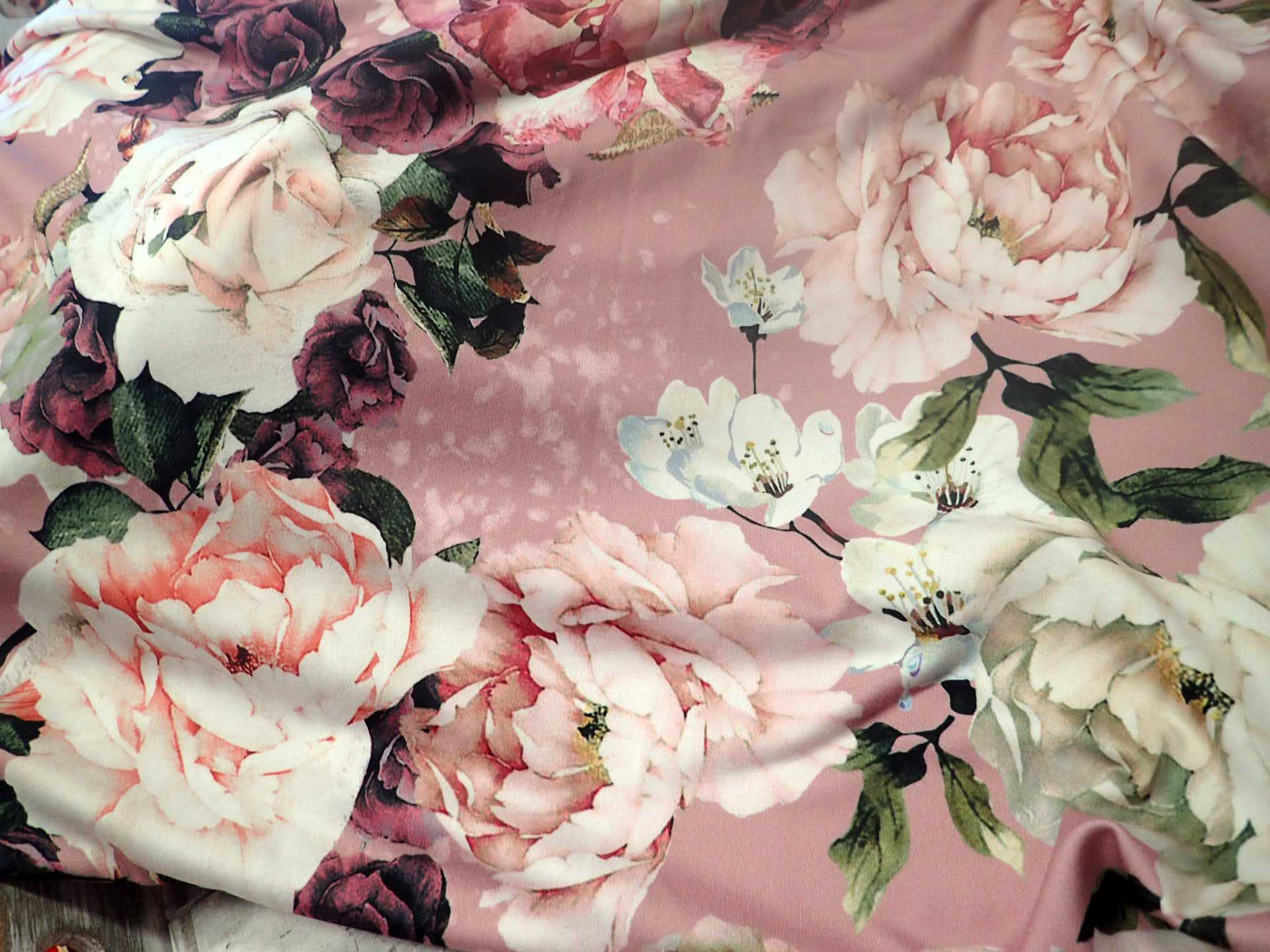 LÁTKA - FUNKČNÍ ÚPLET - KVĚTY