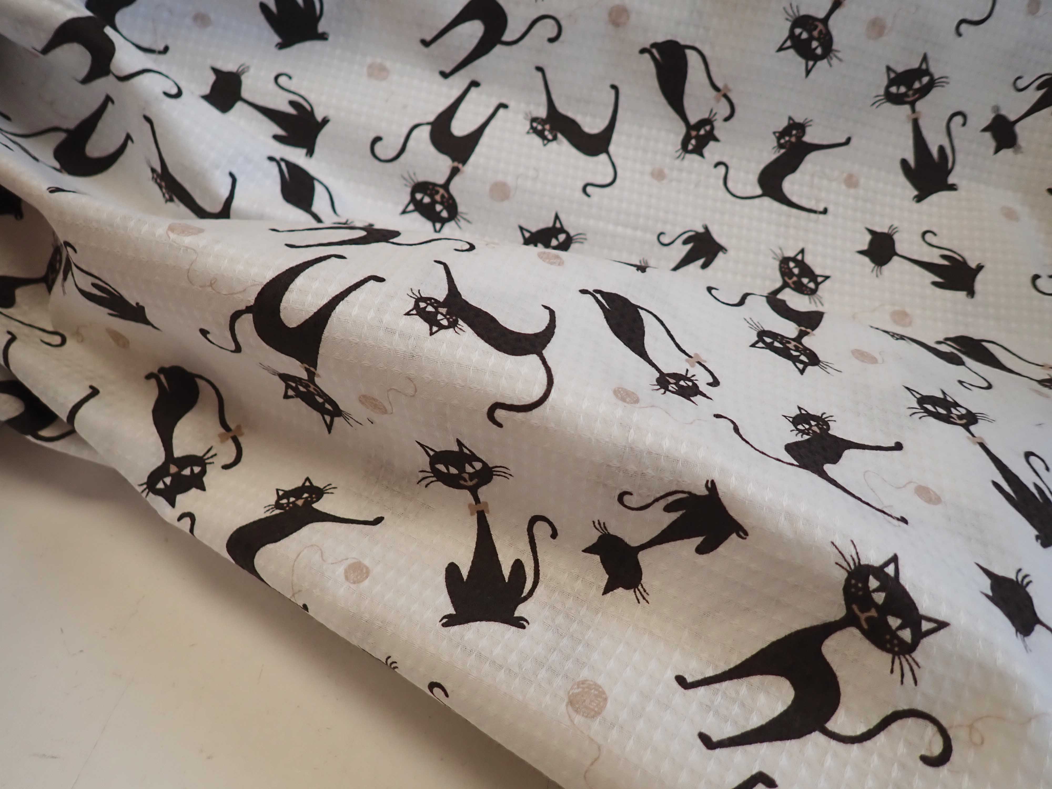 LÁTKA - VAFLE - KOČKY